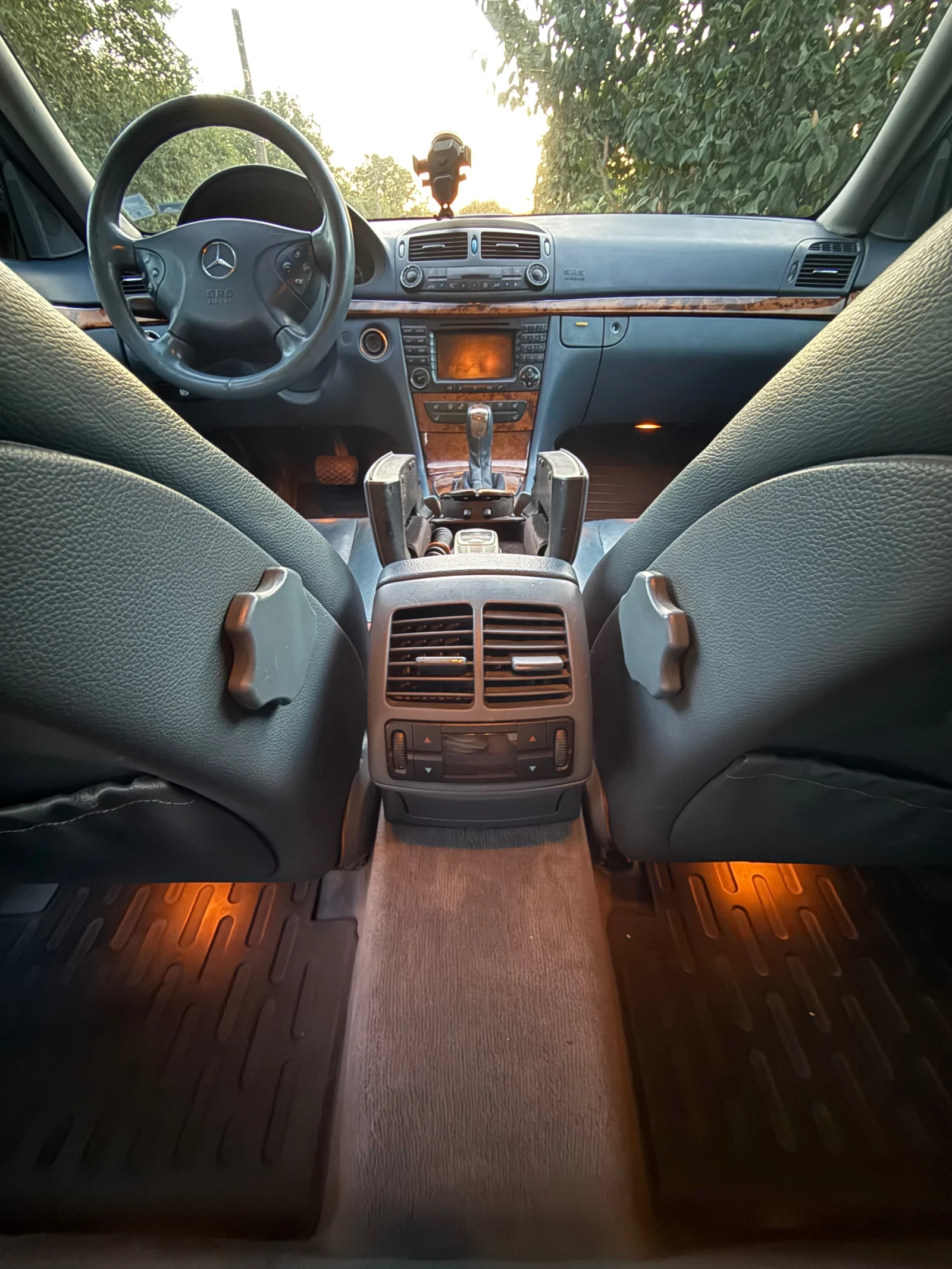 Mercedes-Benz E 270 CDI - изображение 4