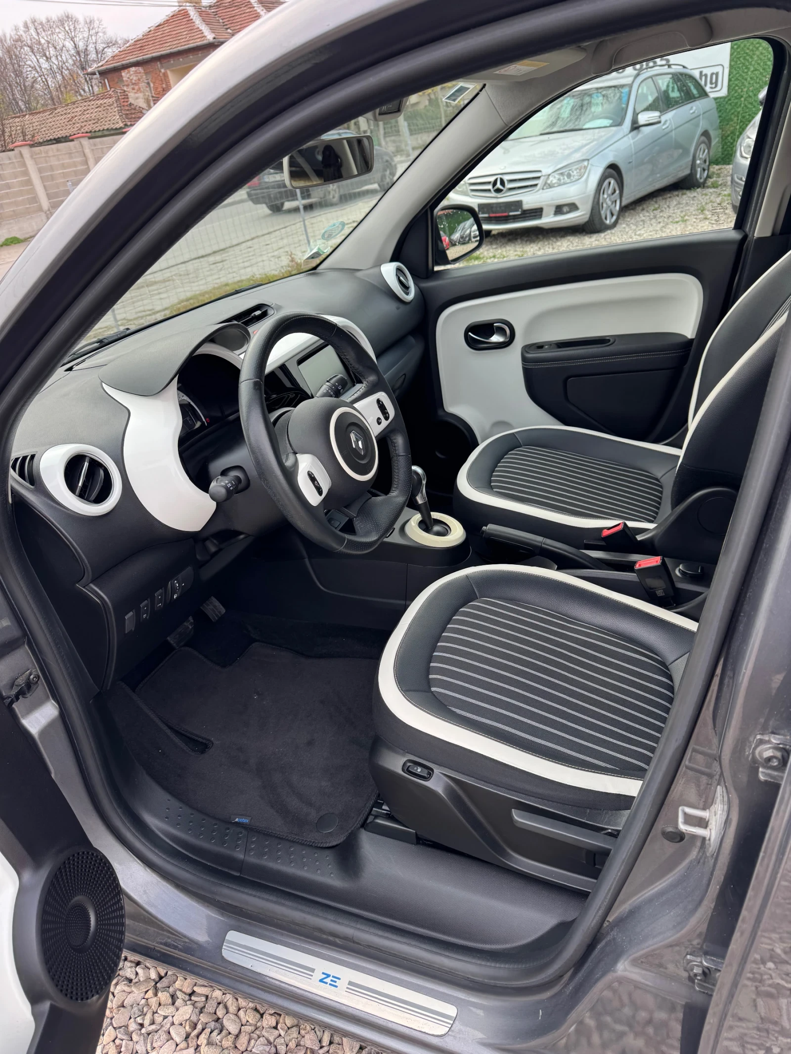 Renault Twingo EV 22kw Като нова - изображение 8