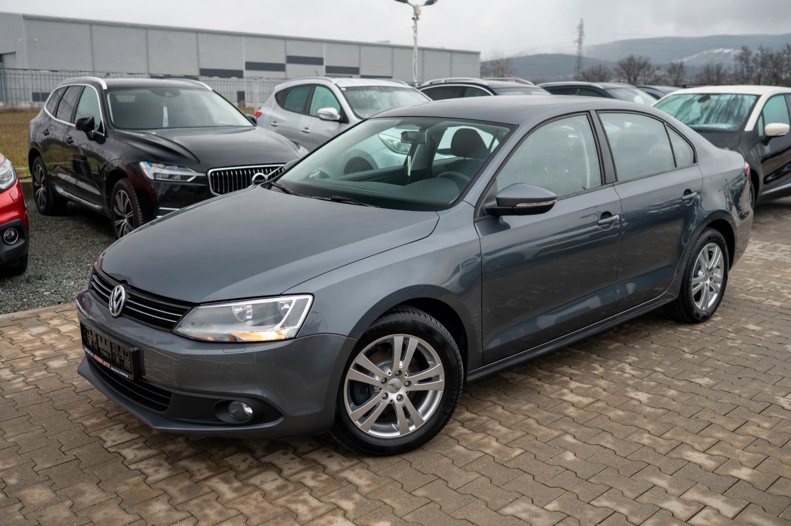 VW Jetta бензин* TSI* 105кс* седан - изображение 2