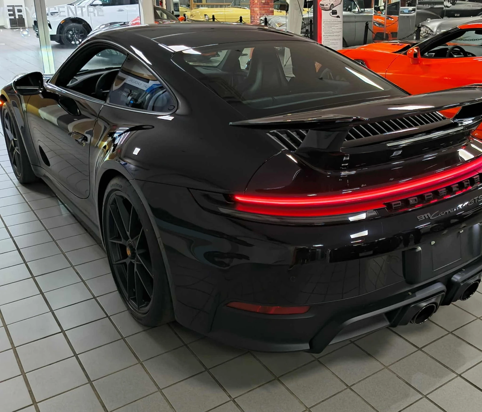 Porsche 911 3.6L 6cyl AWD - изображение 3