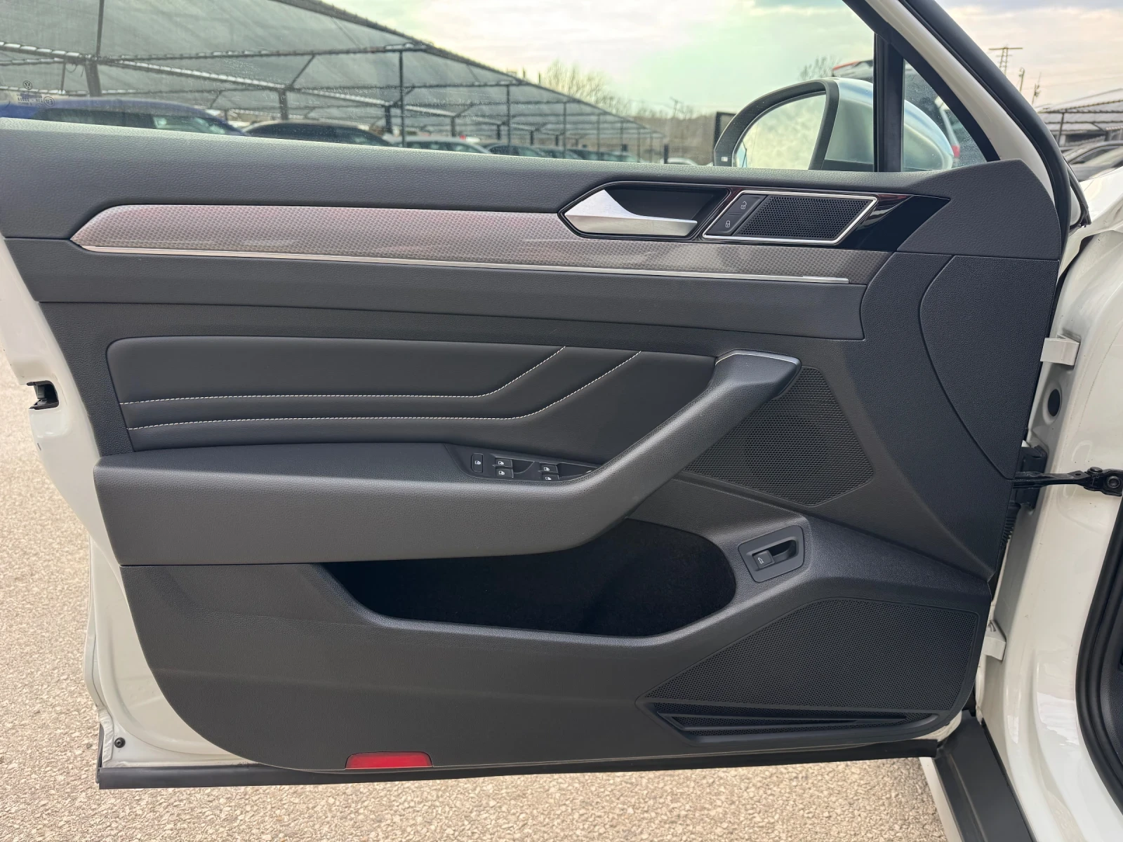 VW Alltrack 2.0TDI-190кс.-FACELIFT-KEYLESS-CAMERA-DISTRONIC, снимка 8 - Автомобили и джипове - 53999826