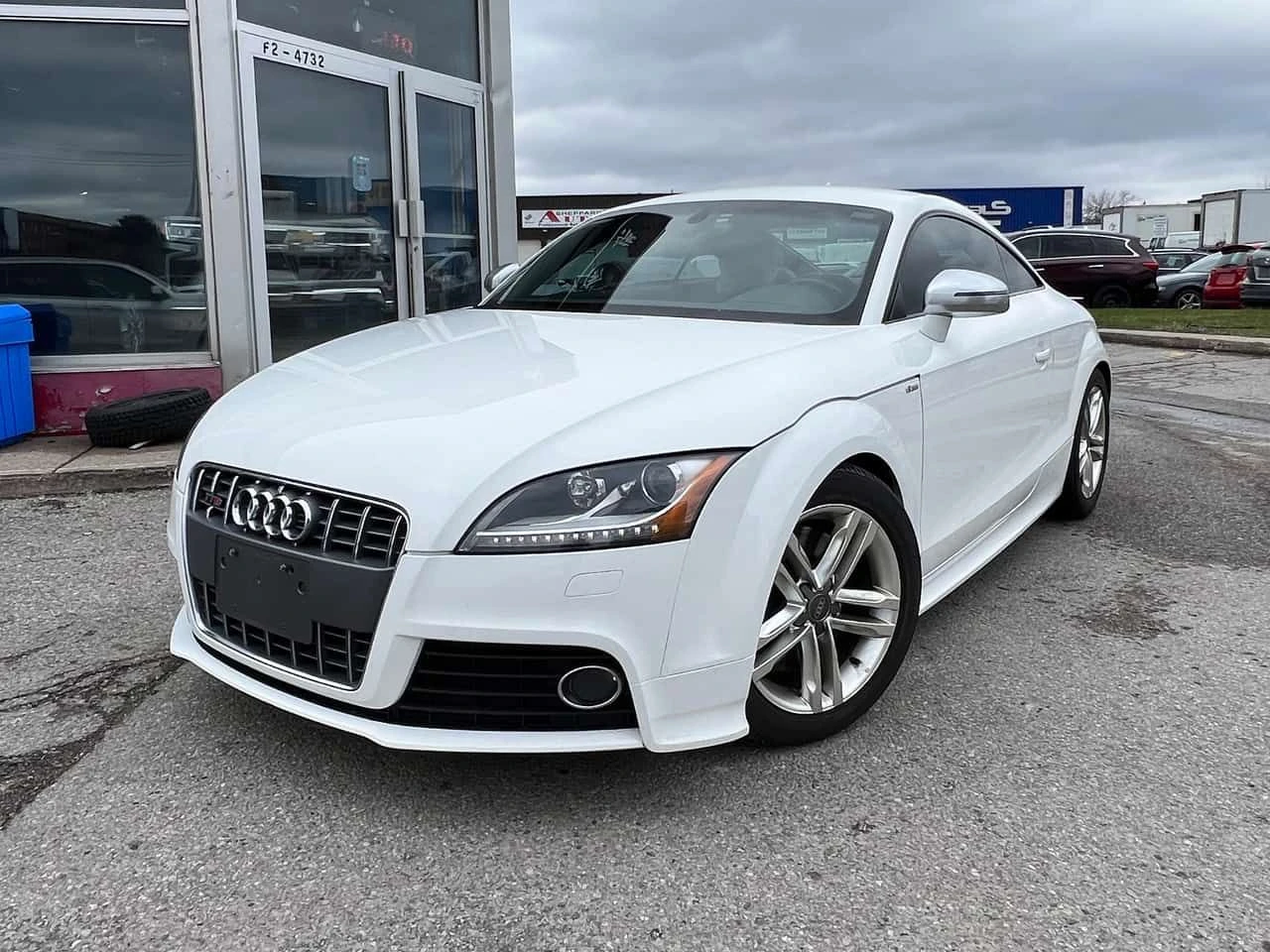 Audi Tt TTS/2.0T/CARFAX/АЛКАНТАРА/2 ЧИФТА ГУМИ И ДЖАНТИ/