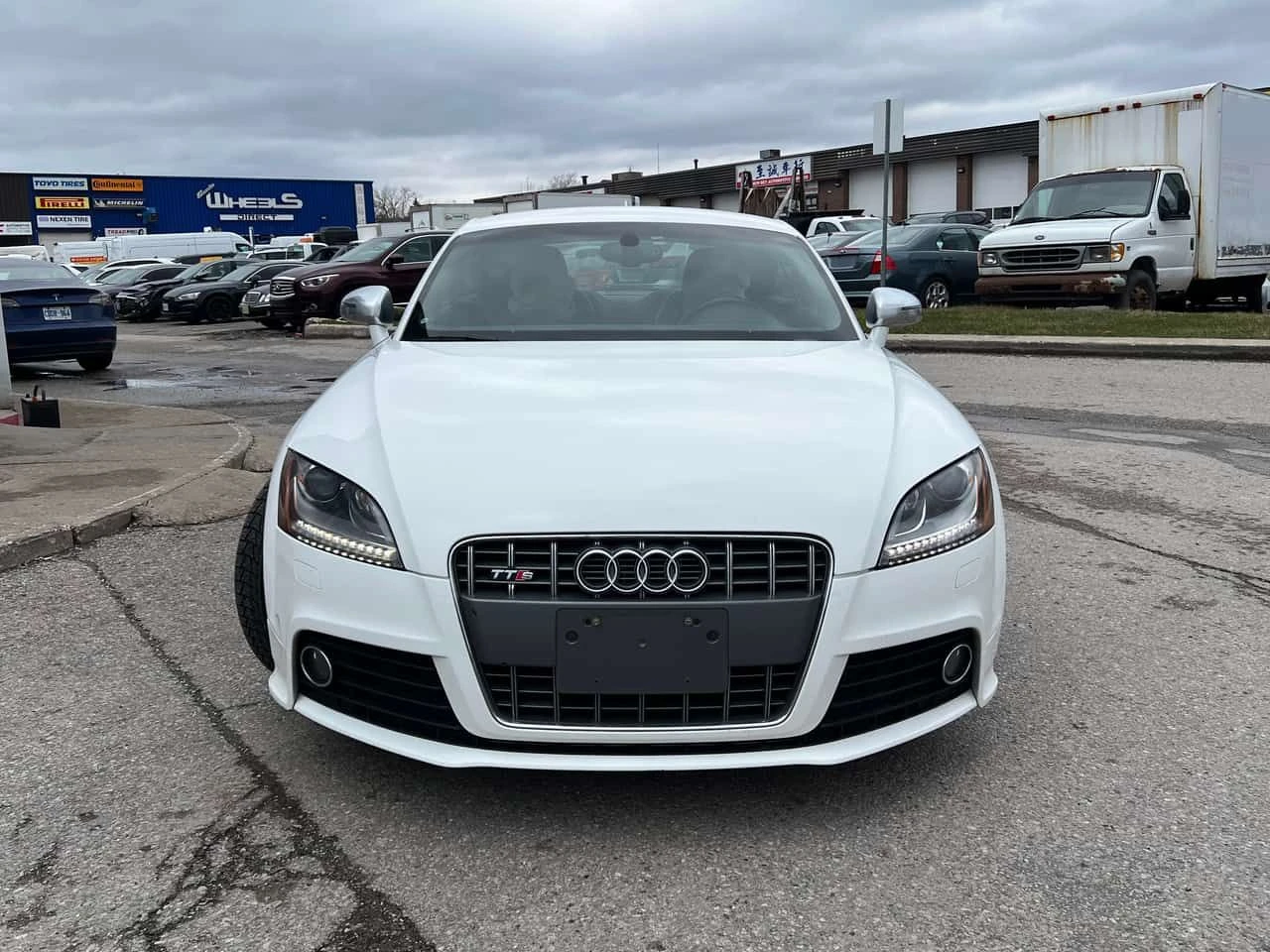 Audi Tt TTS/2.0T/CARFAX/АЛКАНТАРА/2 ЧИФТА ГУМИ И ДЖАНТИ/, снимка 2 - Автомобили и джипове - 54203807