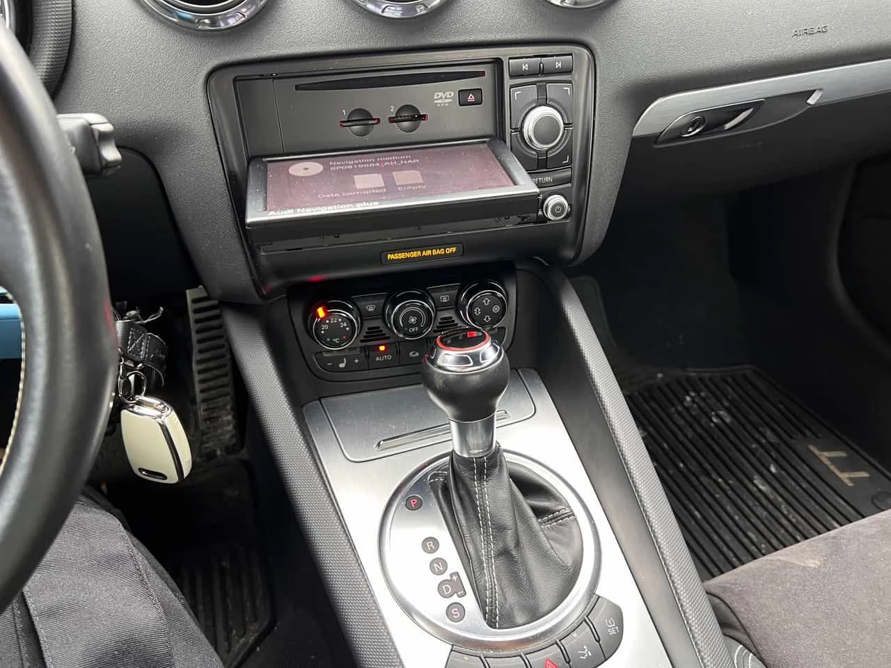 Audi Tt TTS/2.0T/CARFAX/АЛКАНТАРА/2 ЧИФТА ГУМИ И ДЖАНТИ/, снимка 10 - Автомобили и джипове - 54203807