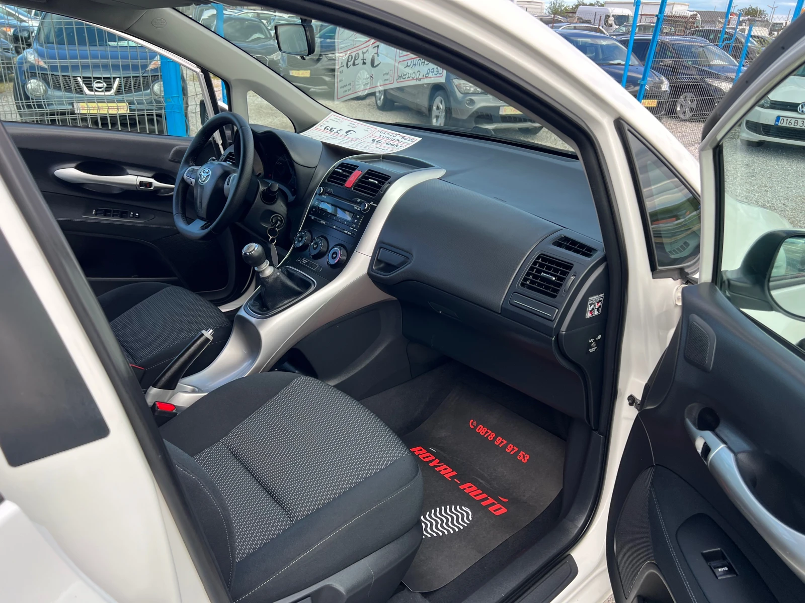 Toyota Auris ������-�����-��� | Mobile.bg � ����������� 12