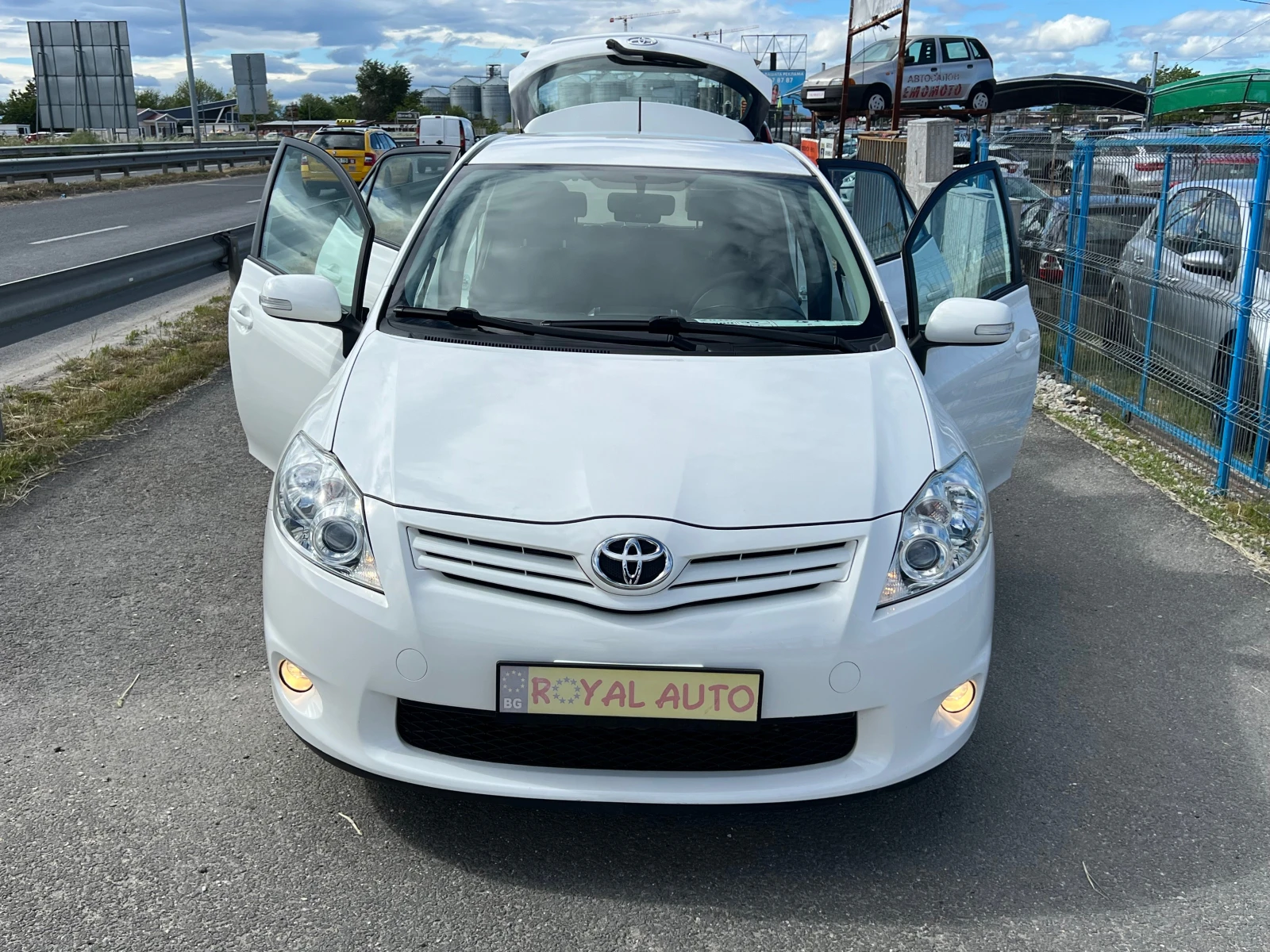Toyota Auris ������-�����-��� | Mobile.bg � ����������� 15