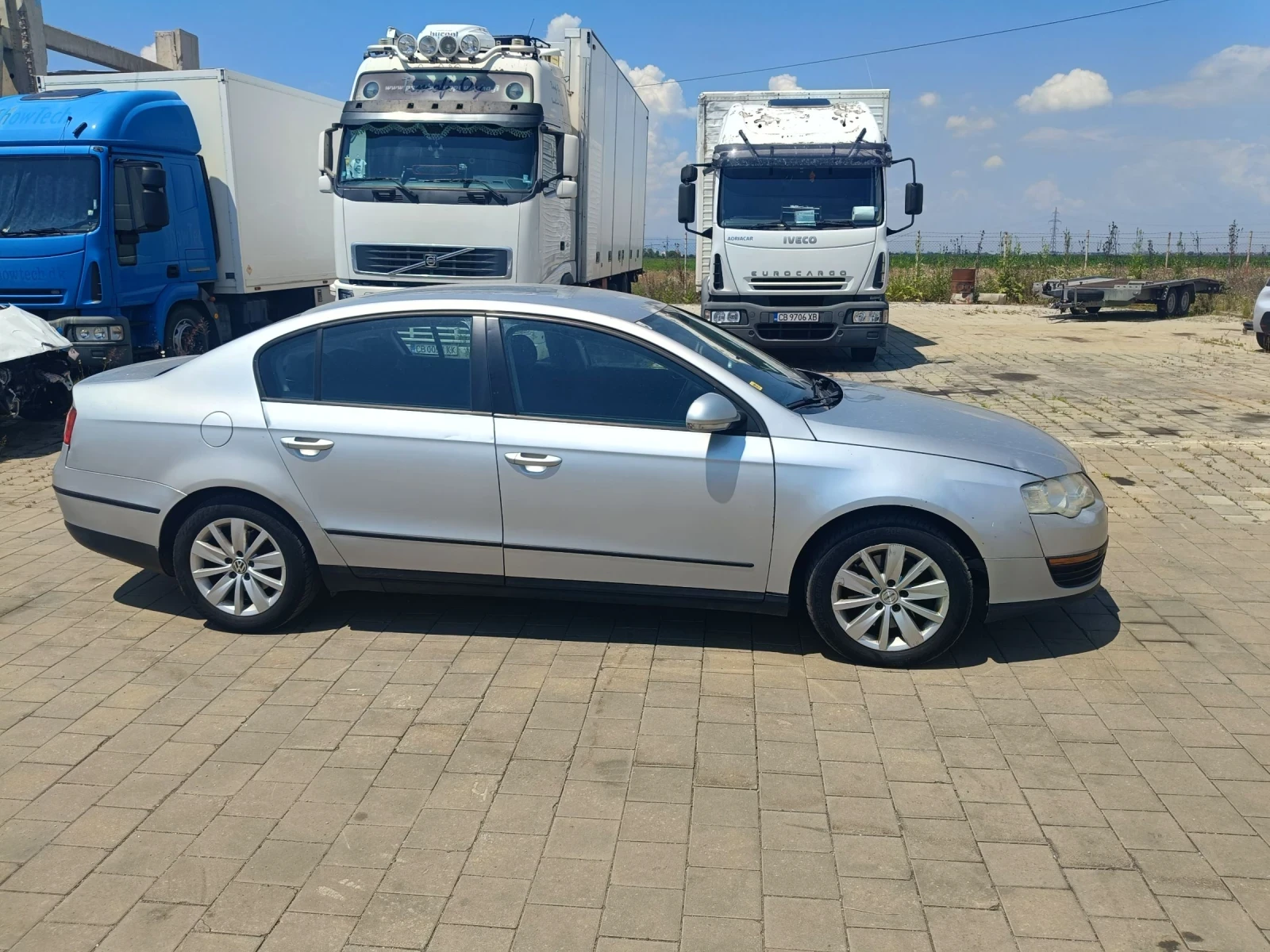VW Passat 1.9 TDI 105, снимка 2 - Автомобили и джипове - 55075795