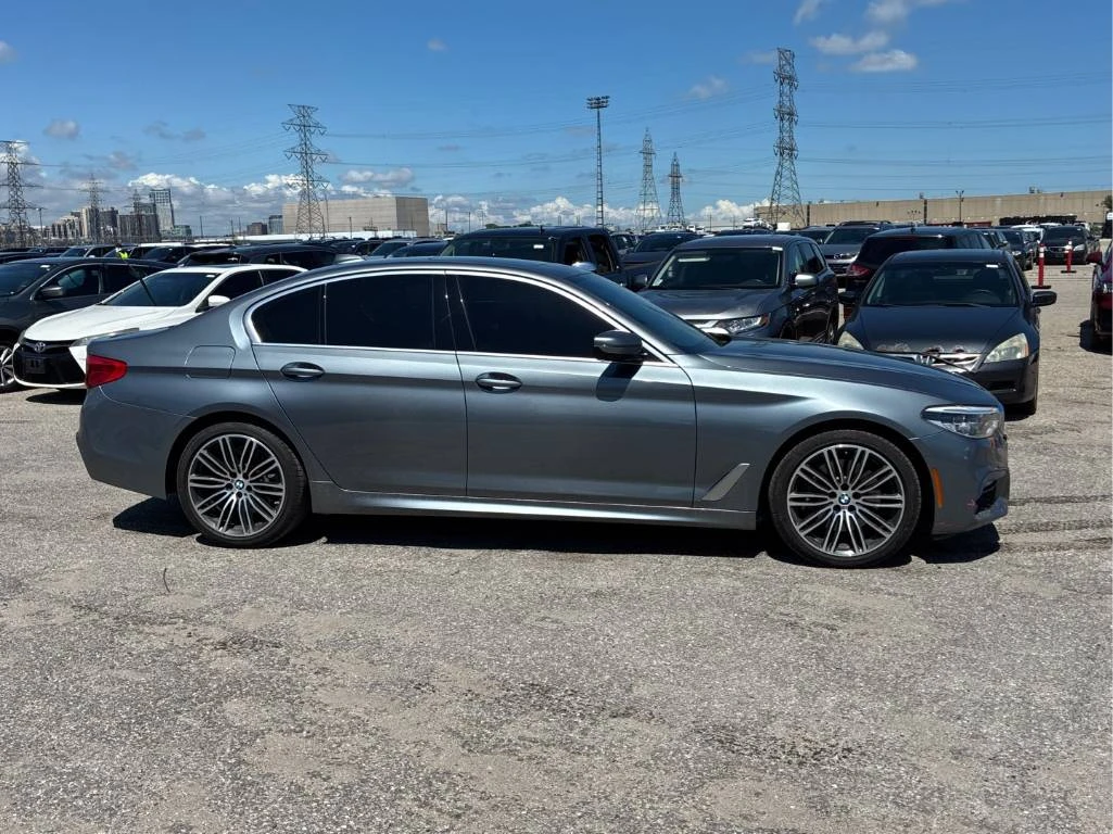 BMW 530 | HARMAN KARDON | ПОДГРЕВ | ШИБИДАХ | HUD | CARFAX, снимка 4 - Автомобили и джипове - 55228559