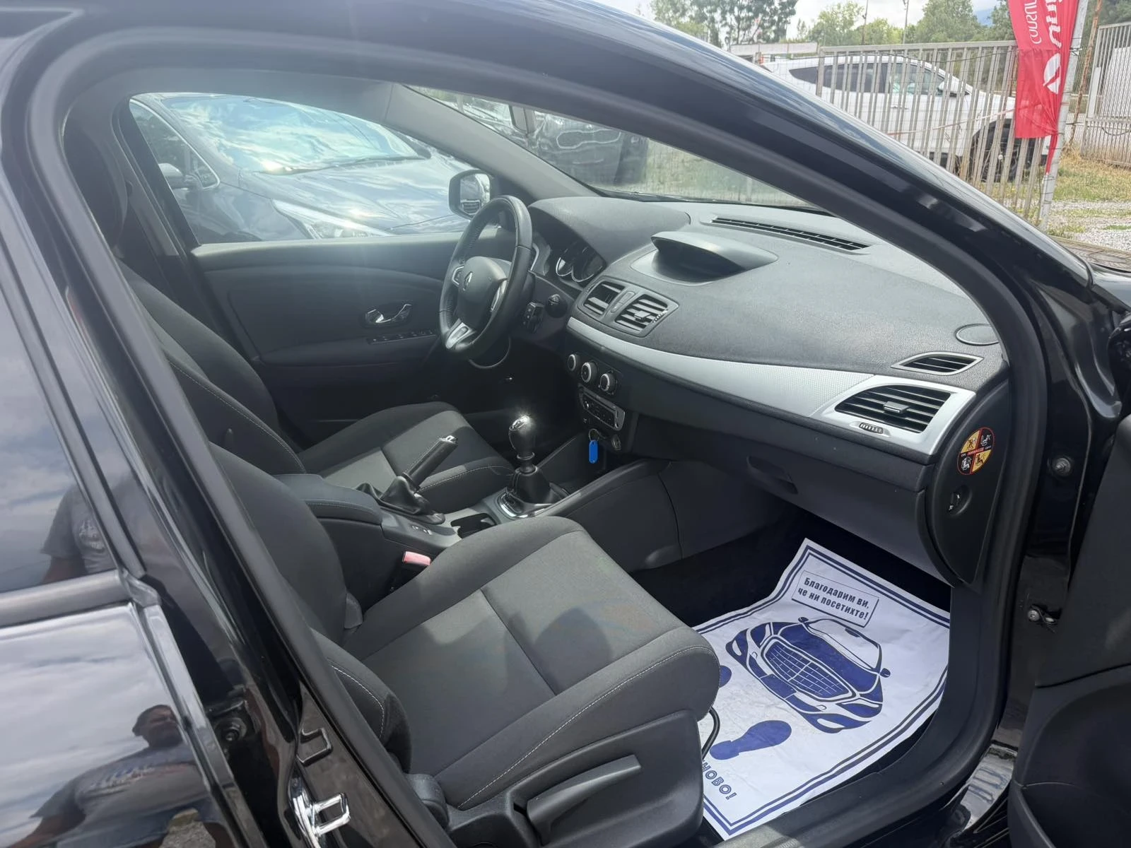 Renault Megane 1.2t/116к.с, снимка 12 - Автомобили и джипове - 55378669