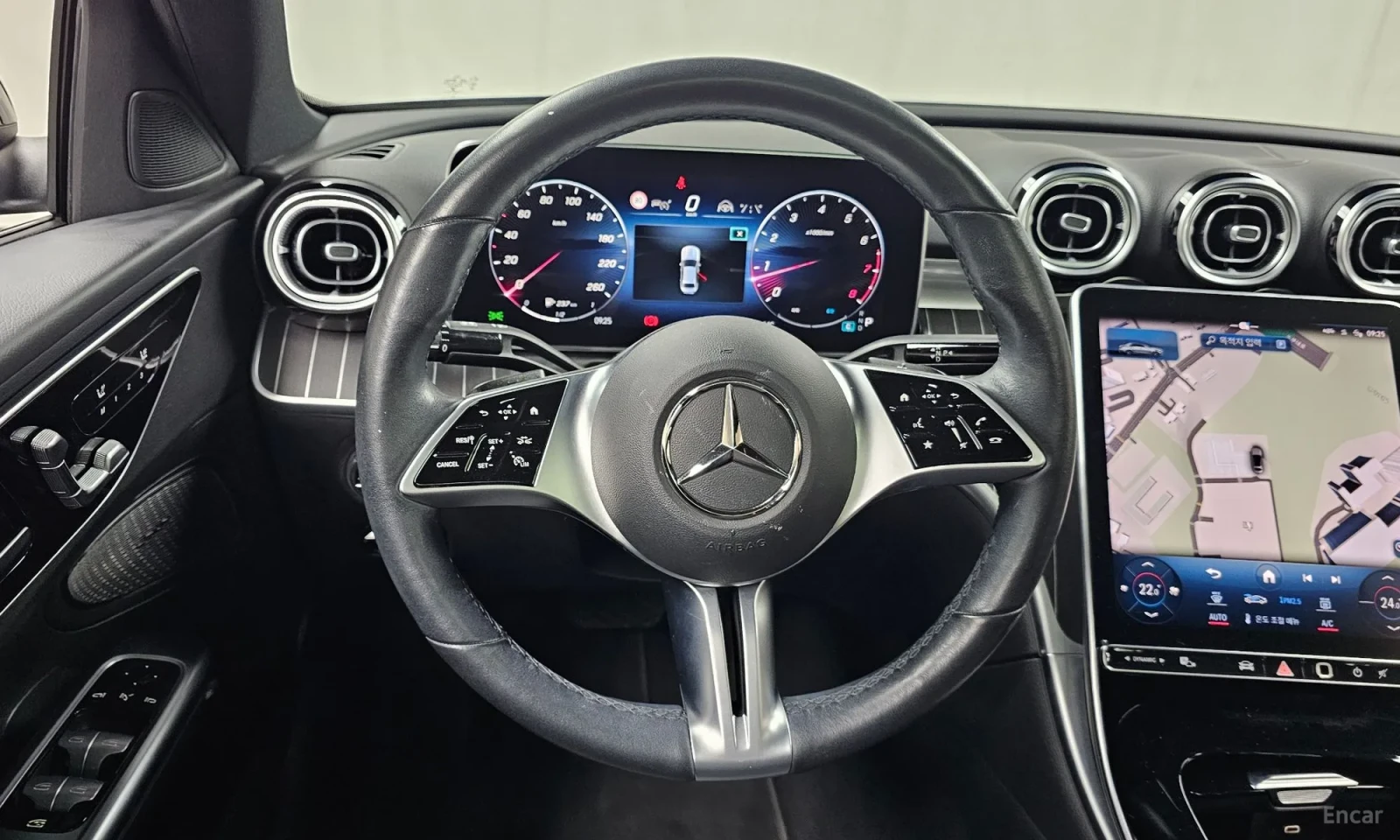Mercedes-Benz C 200 C200 4MATIC, снимка 13 - Автомобили и джипове - 55575044