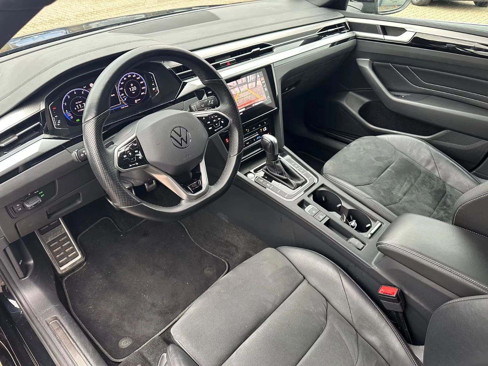 VW Arteon 2.0 TSI/280HP/4x4/R-LINE/CAM/336h | Mobile.bg � ����������� 11