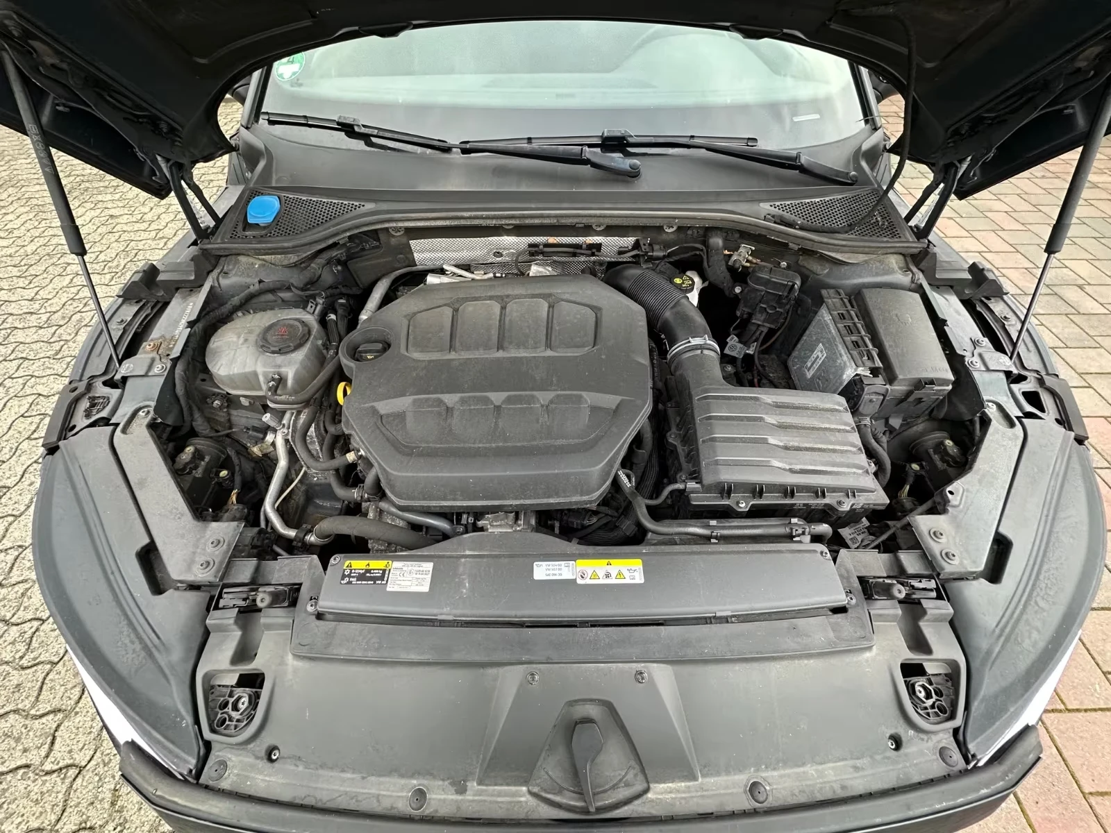 VW Arteon 2.0 TSI/280HP/4x4/R-LINE/CAM/336h | Mobile.bg � ����������� 8