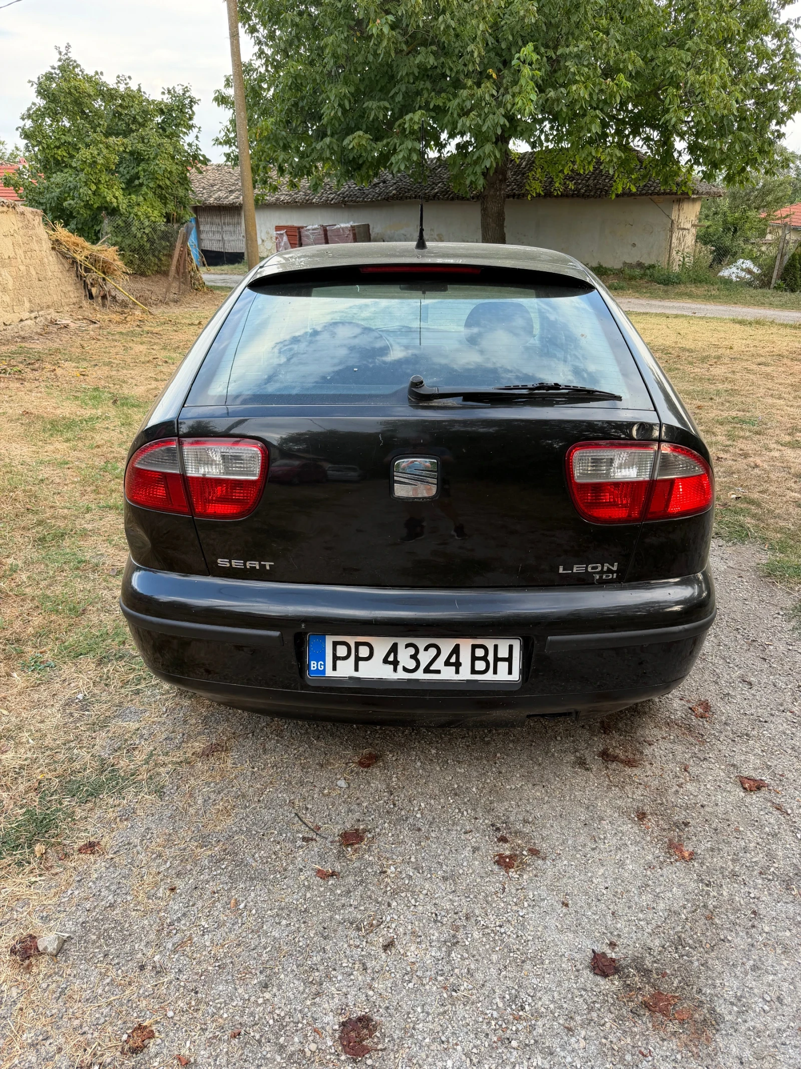 Seat Leon 1.9 TDi 90, снимка 6 - Автомобили и джипове - 55881664