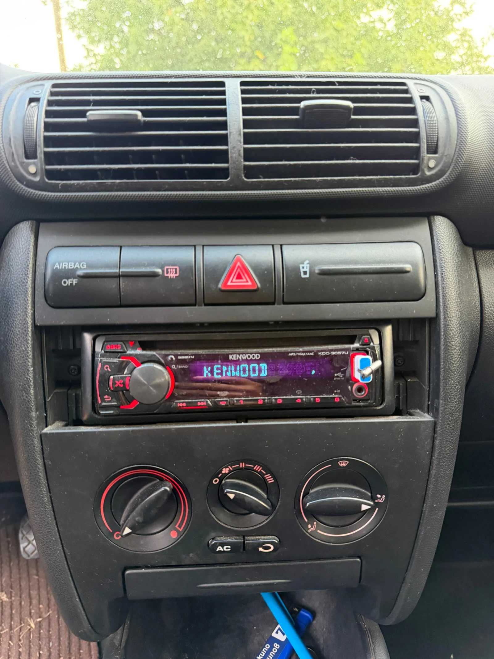 Seat Leon 1.9 TDi 90, снимка 9 - Автомобили и джипове - 55881664