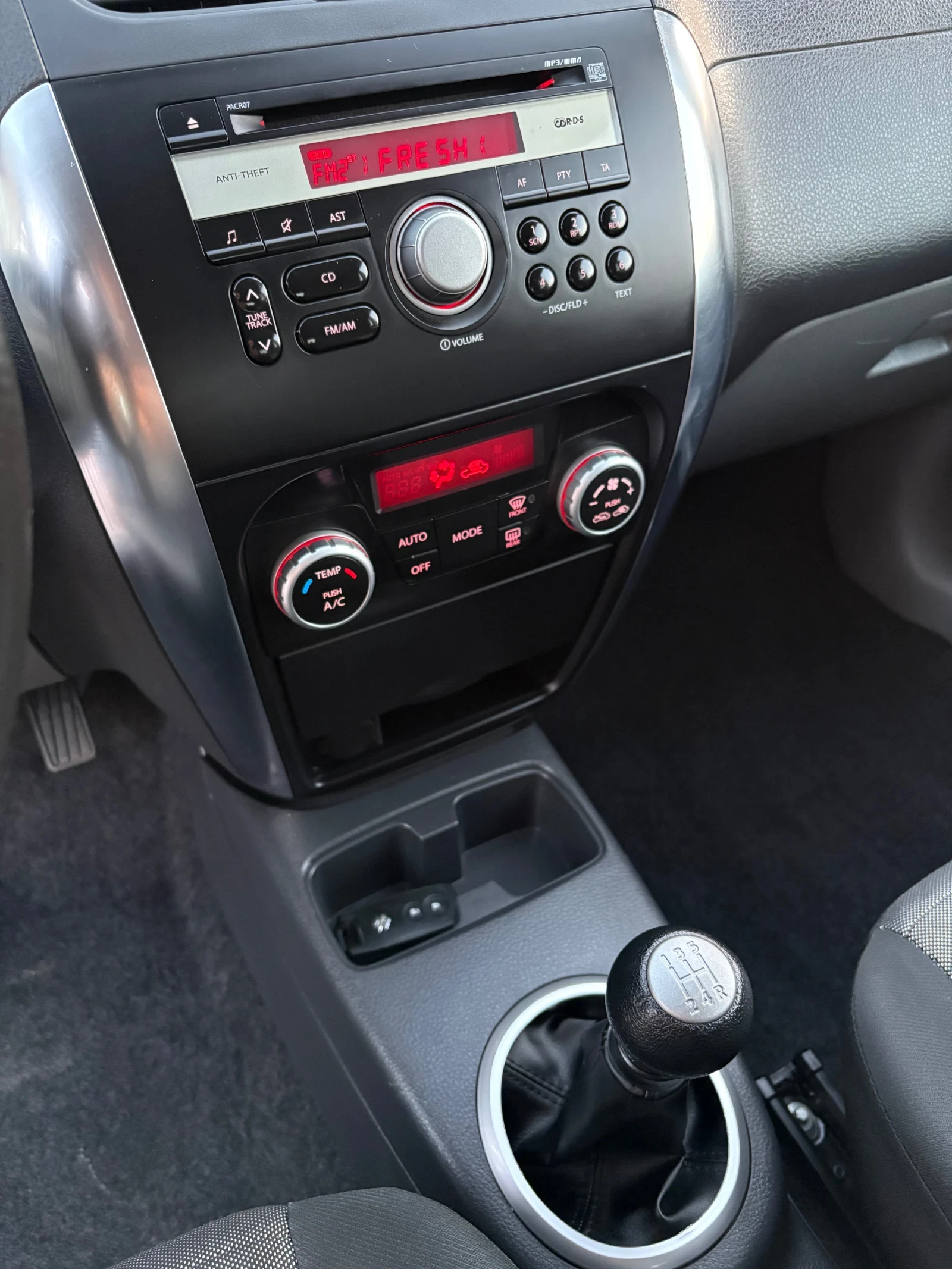 Suzuki SX4 1.6i 120кс 4x4 160.000 КМ, снимка 11 - Автомобили и джипове - 56152174