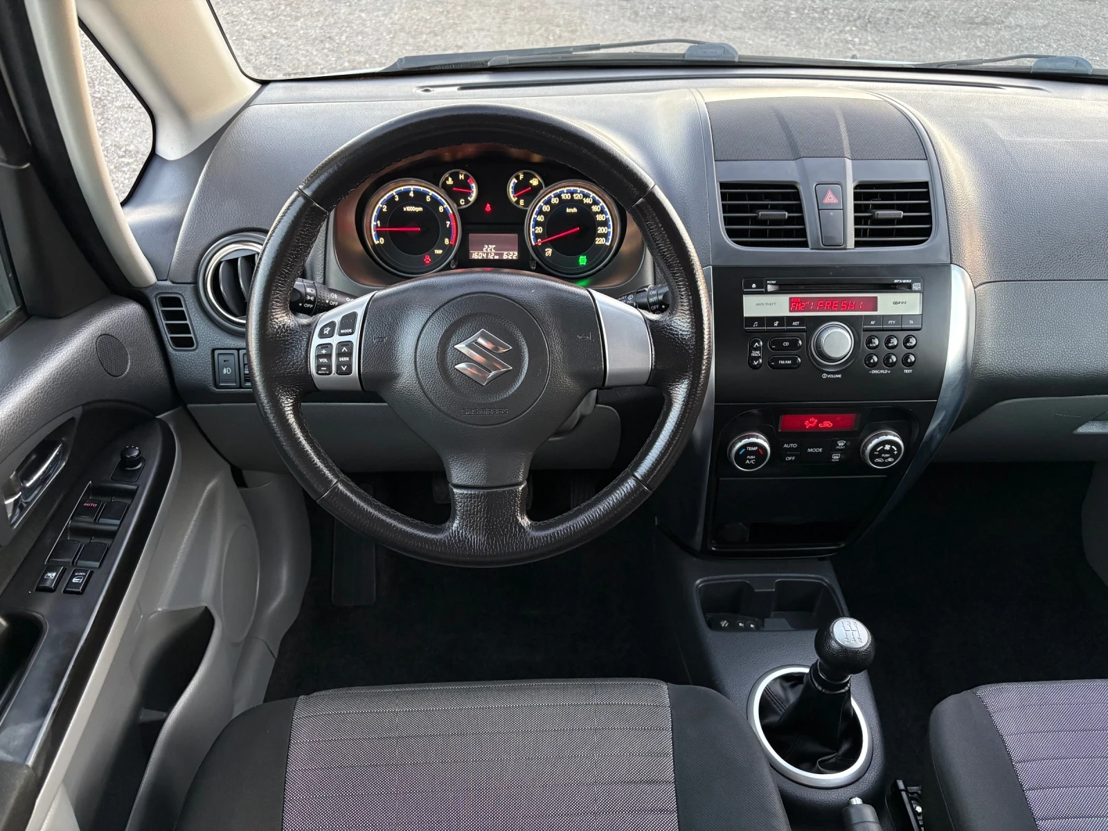 Suzuki SX4 1.6i 120кс 4x4 160.000 КМ, снимка 10 - Автомобили и джипове - 56152174