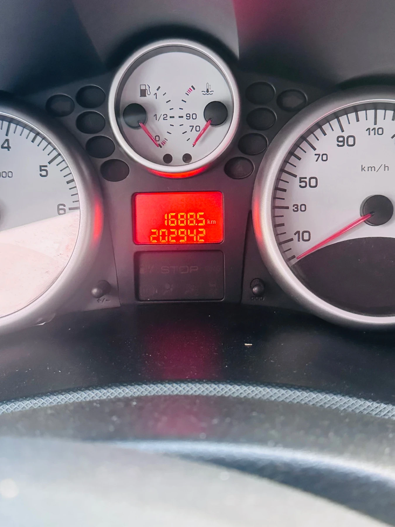 Peugeot 206 1.4, снимка 11 - Автомобили и джипове - 56247393