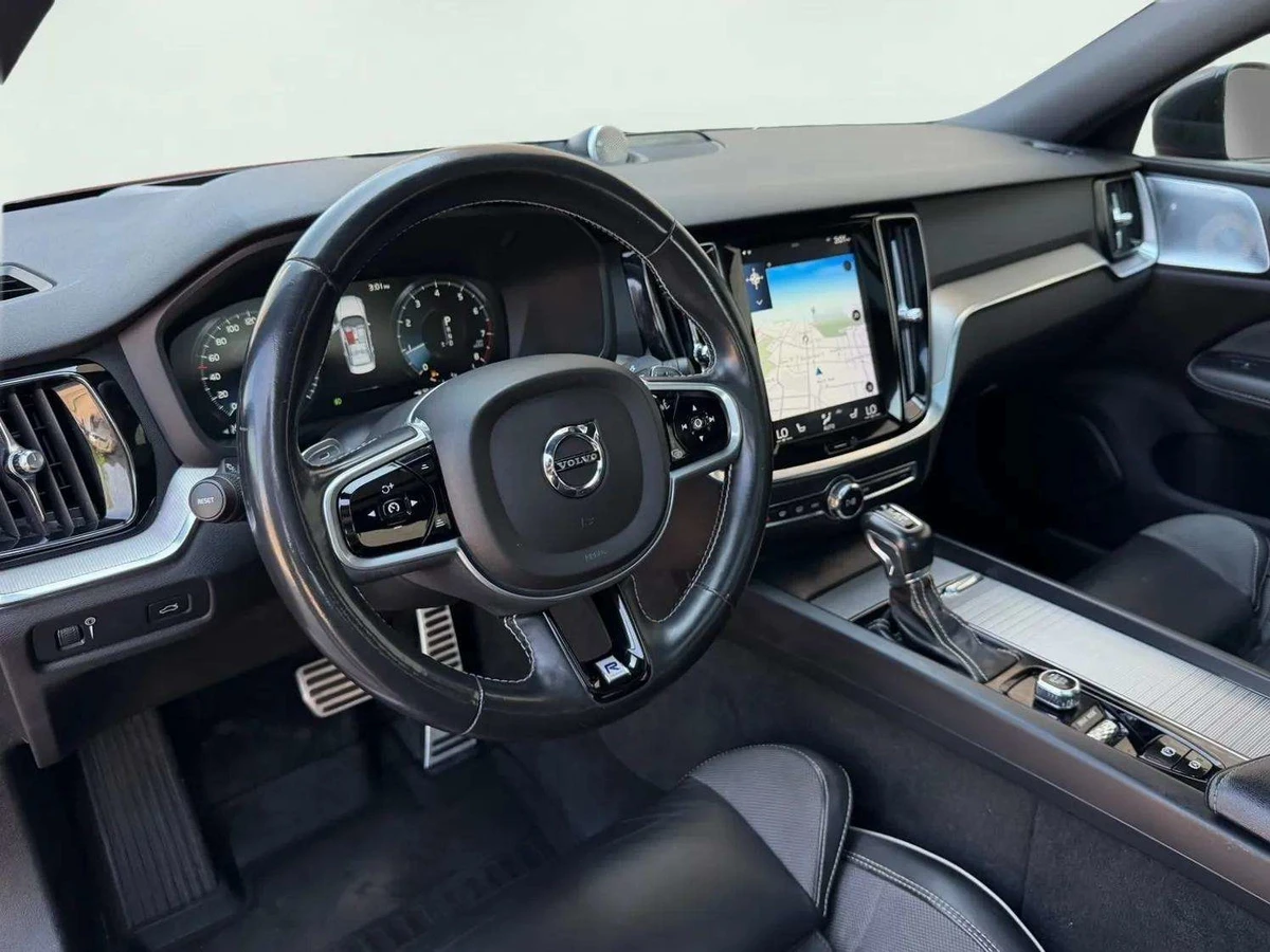 Volvo S60 T6* R-DESIGN* ПЪЛНА ИСТОРИЯ, снимка 7 - Автомобили и джипове - 56313495