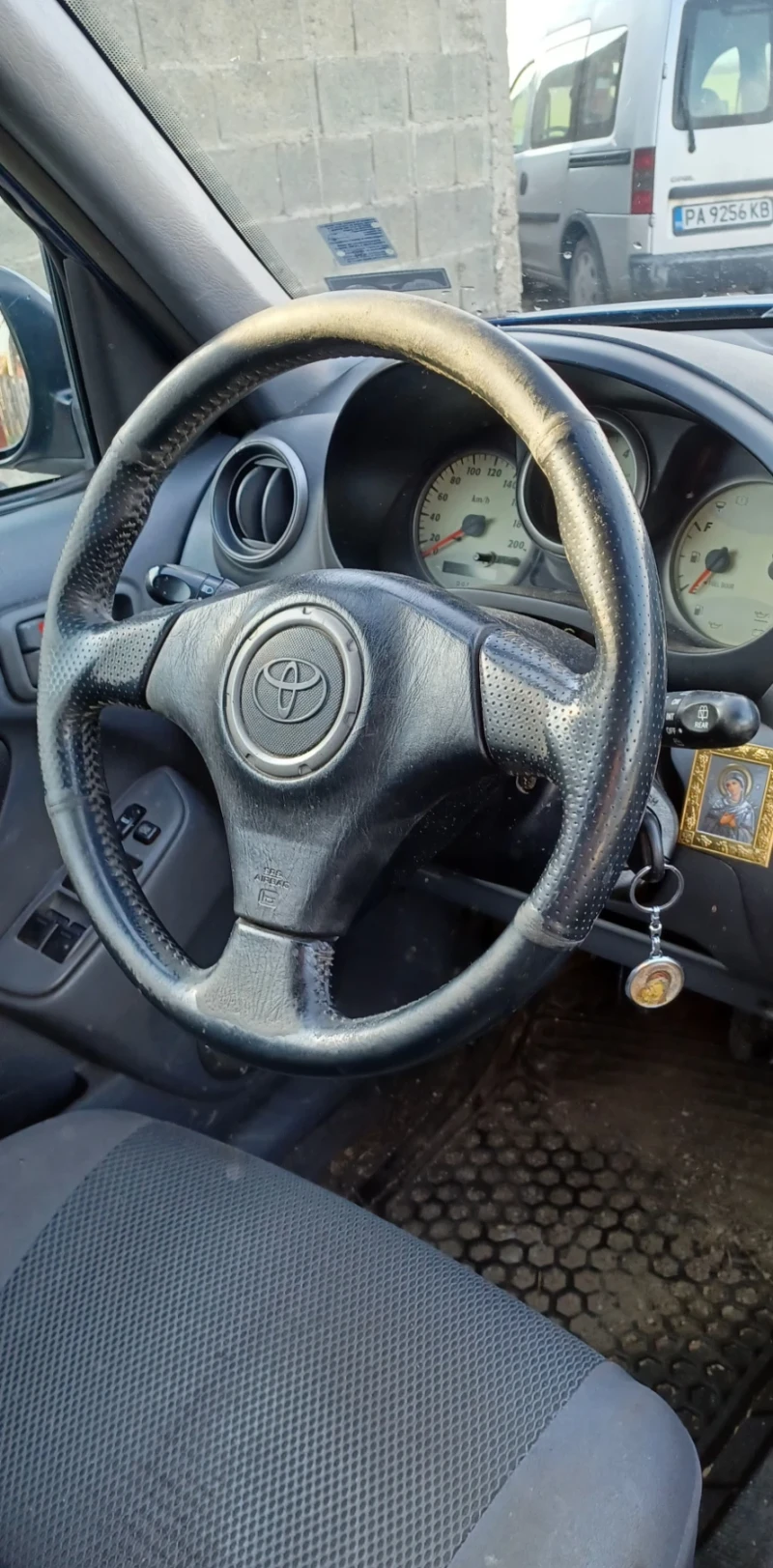 Toyota Rav4, снимка 8 - Автомобили и джипове - 49597726