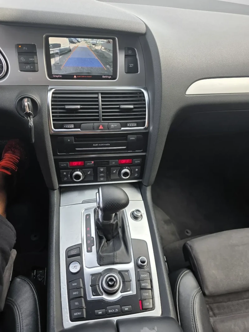 Audi Q7, снимка 6 - Автомобили и джипове - 51612001