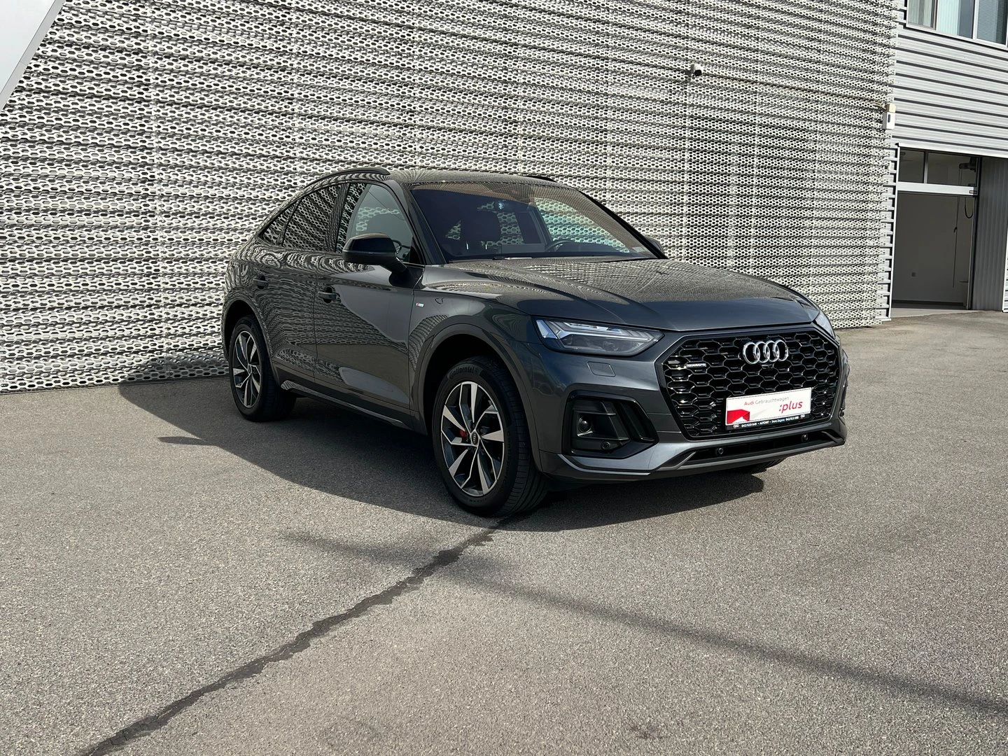 Audi Q5 S line 40 TDI quattro - изображение 3