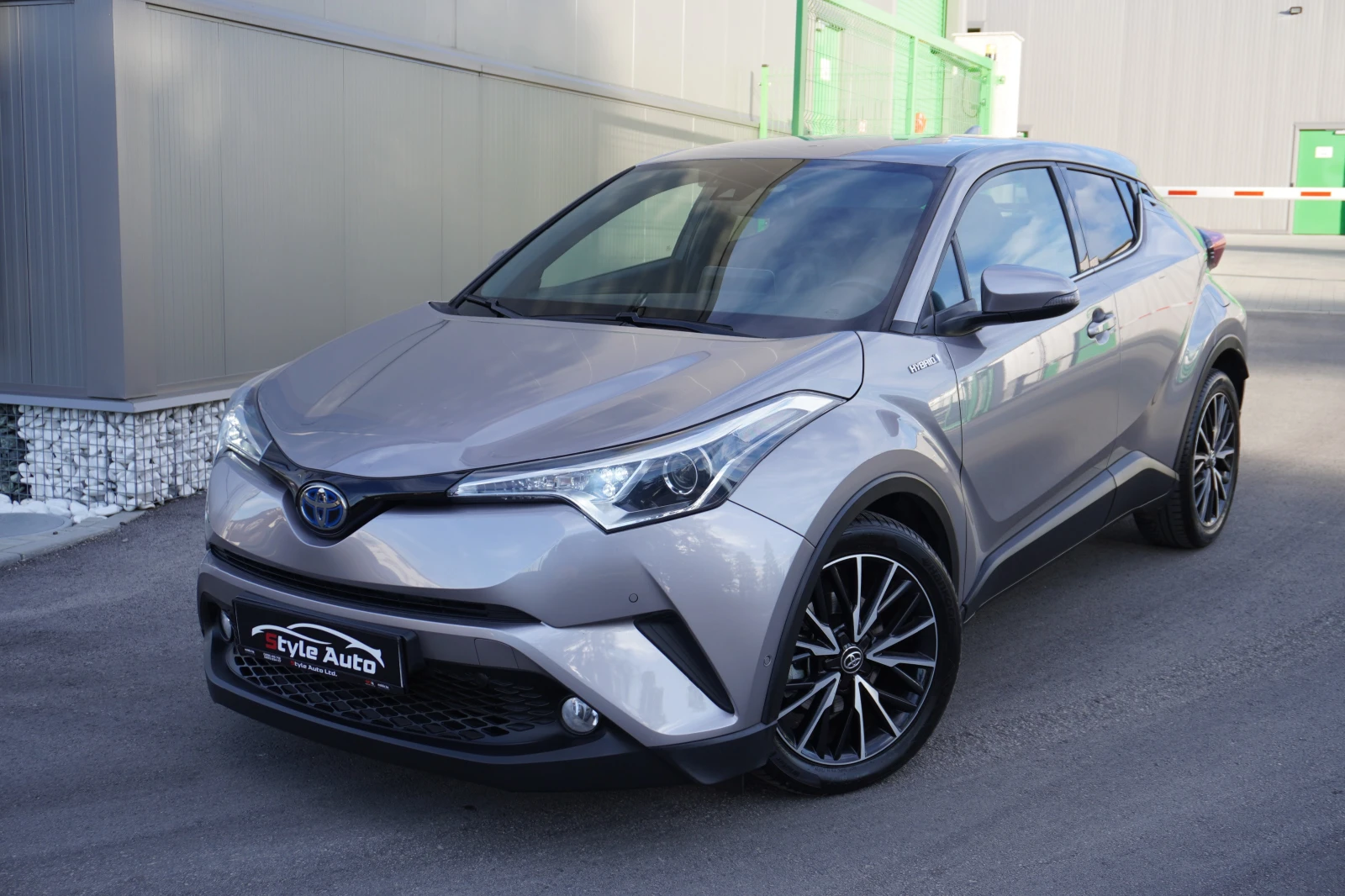 Toyota C-HR 1.8 HYBRID-LOUNGE 99000km 3БРОЯ | Mobile.bg — изображение 1