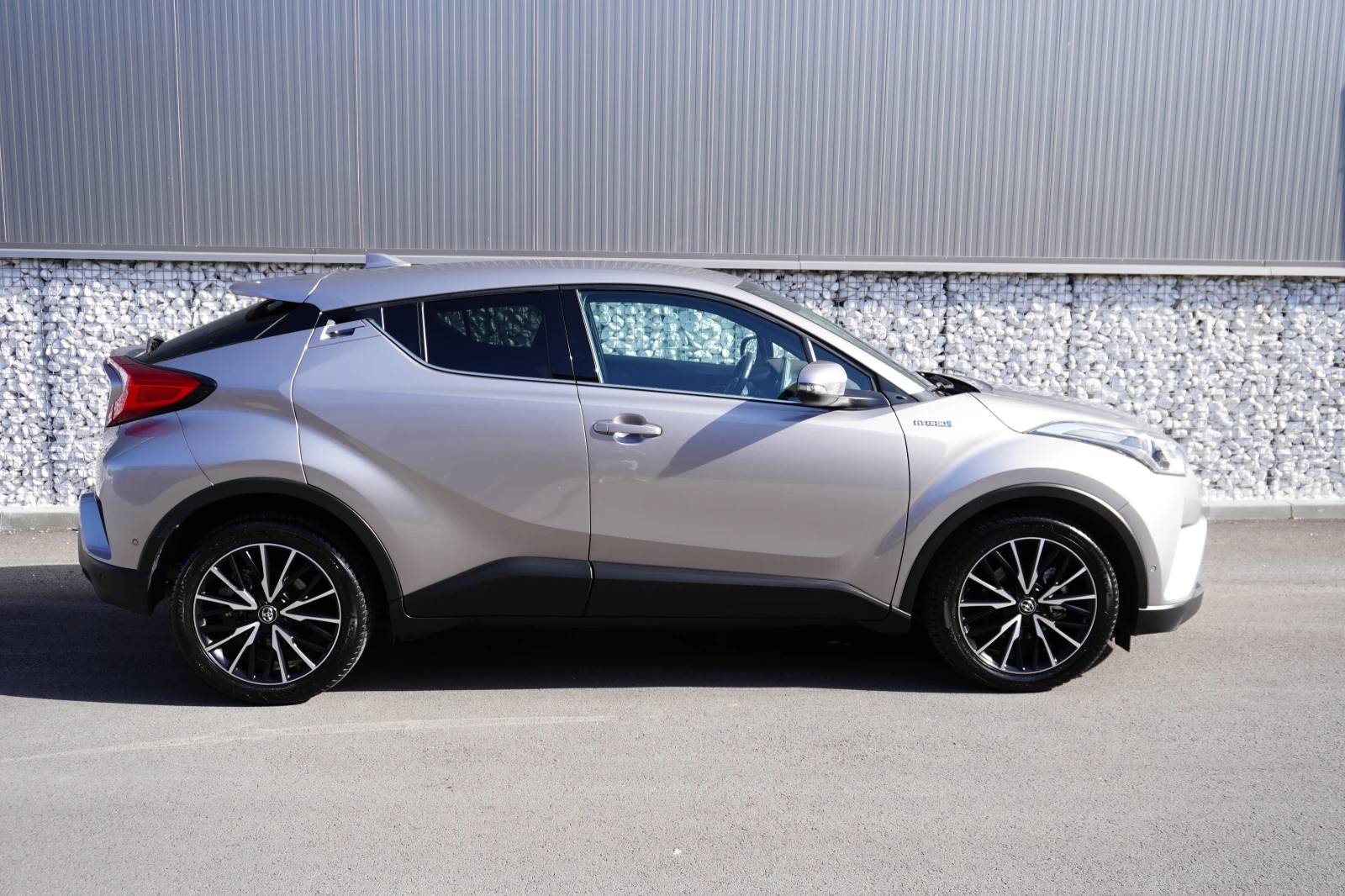 Toyota C-HR 1.8 HYBRID-LOUNGE/FULL/99.000KM!!/EURO6B-ГАРАНЦИЯ! - изображение 6