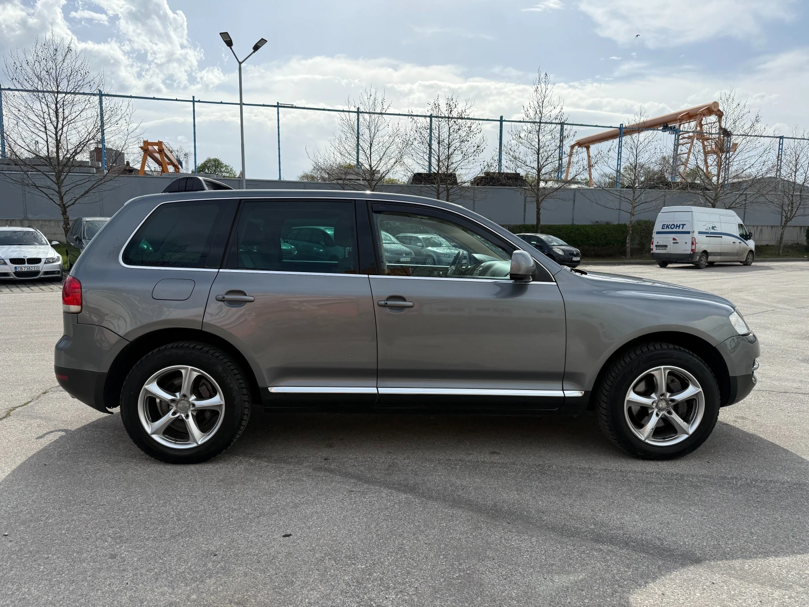 VW Touareg 4.2i Газ/бензин 310 к.с. - изображение 5