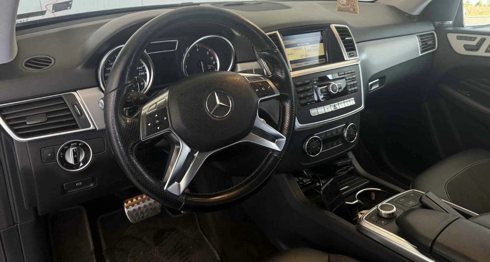 Mercedes-Benz ML 350  - изображение 2