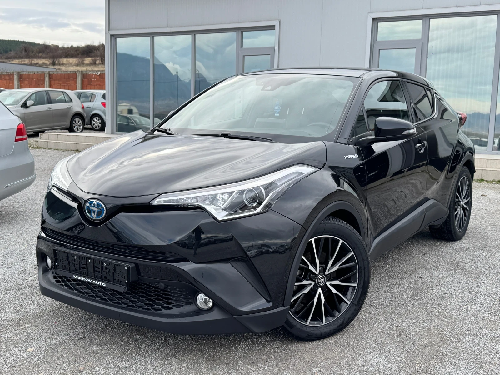 Toyota C-HR 1.8 HYBRID/90.000/STYLE/DISTRONIC/LINE-ASSIST | Mobile.bg   1