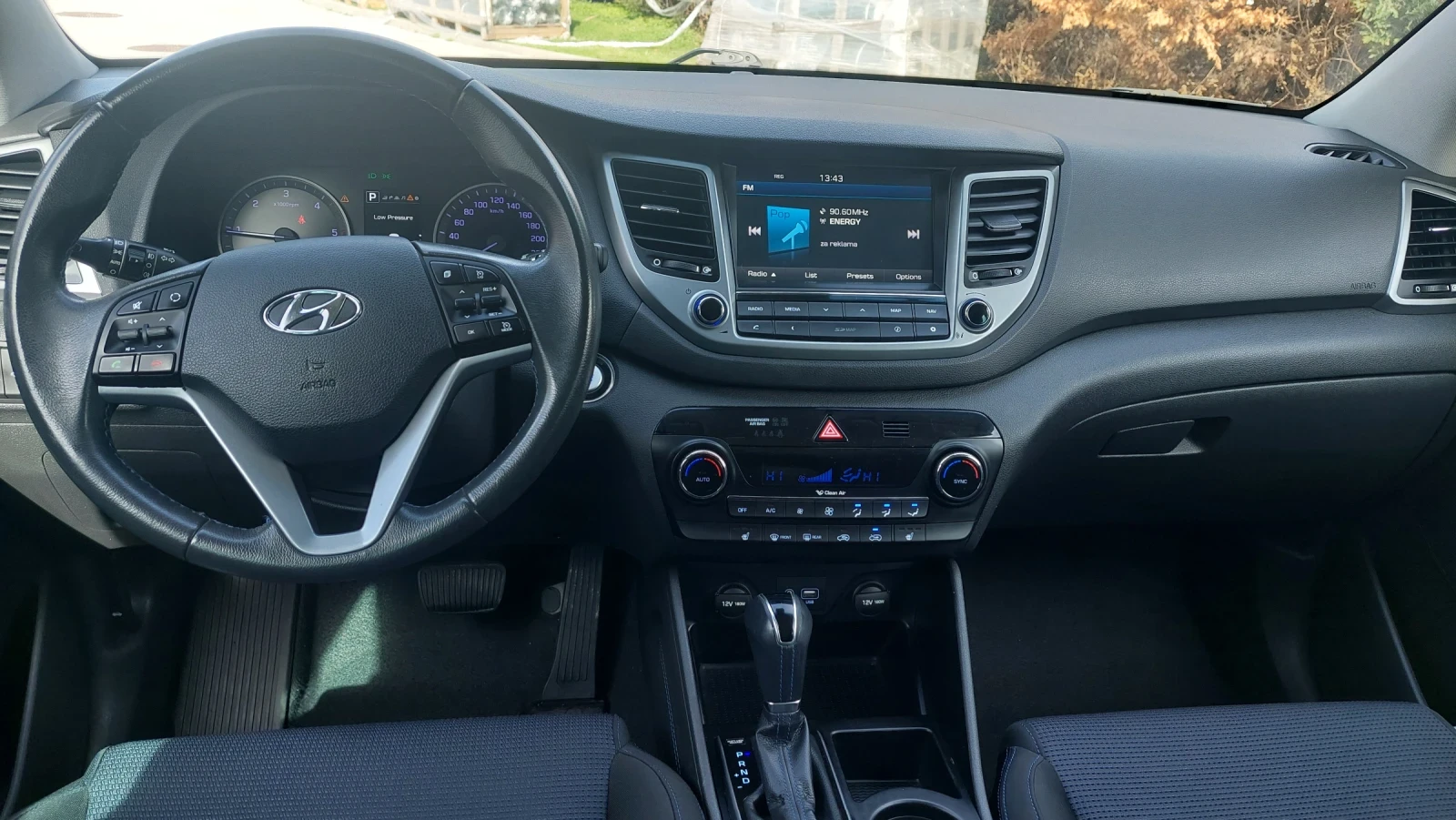 Hyundai Tucson 1.7 FULL EKSTRI, снимка 12 - Автомобили и джипове - 53539230