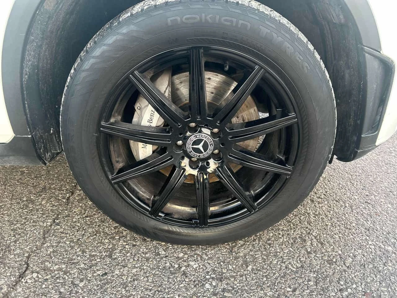 Mercedes-Benz GLC 300 * 4MATIC* DISTRONIC* PANORAMA* , снимка 16 - Автомобили и джипове - 53728068