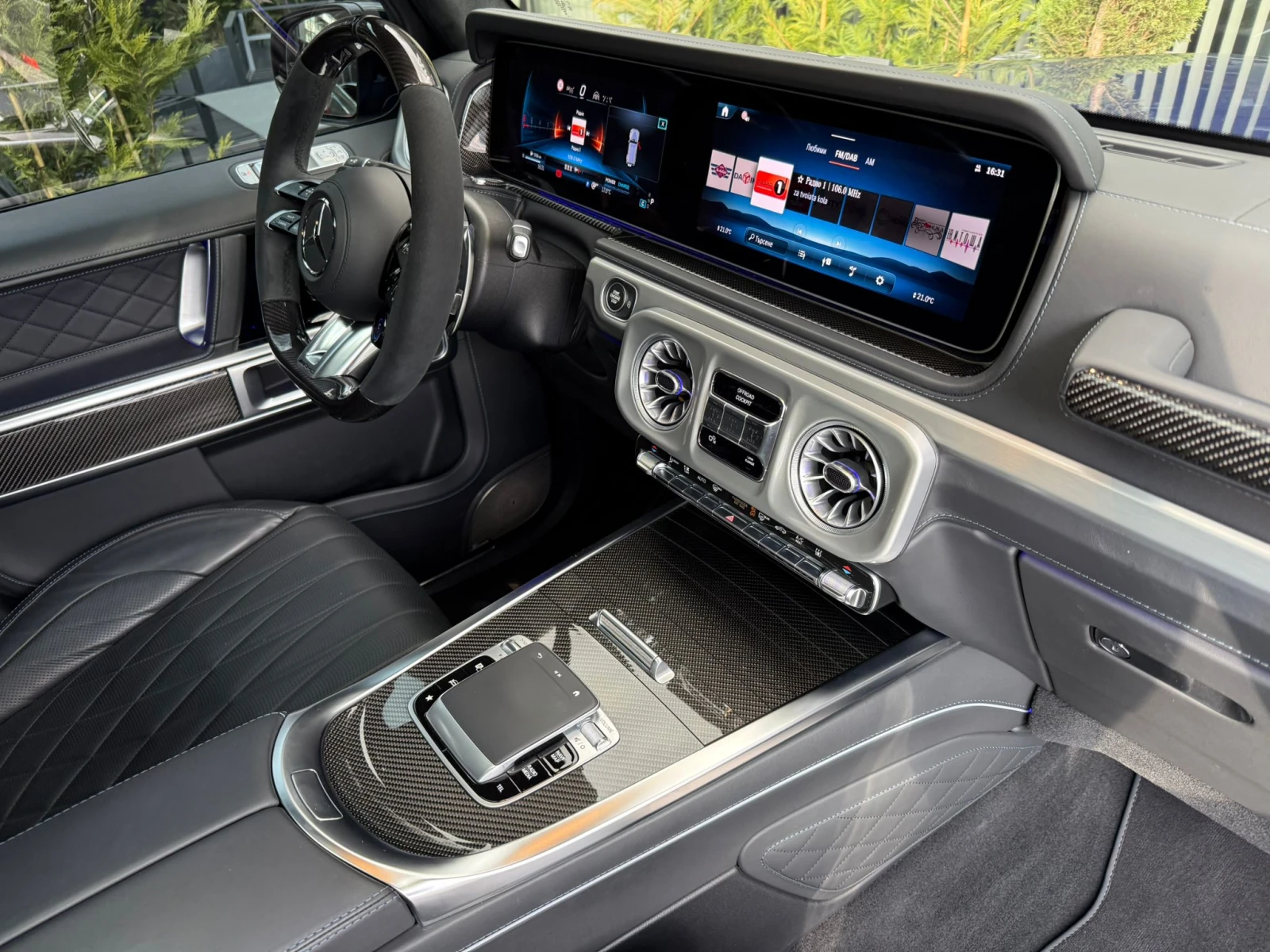 Mercedes-Benz G 63 AMG CARBON/A22/BRILIANT BLUE, снимка 12 - Автомобили и джипове - 53988479