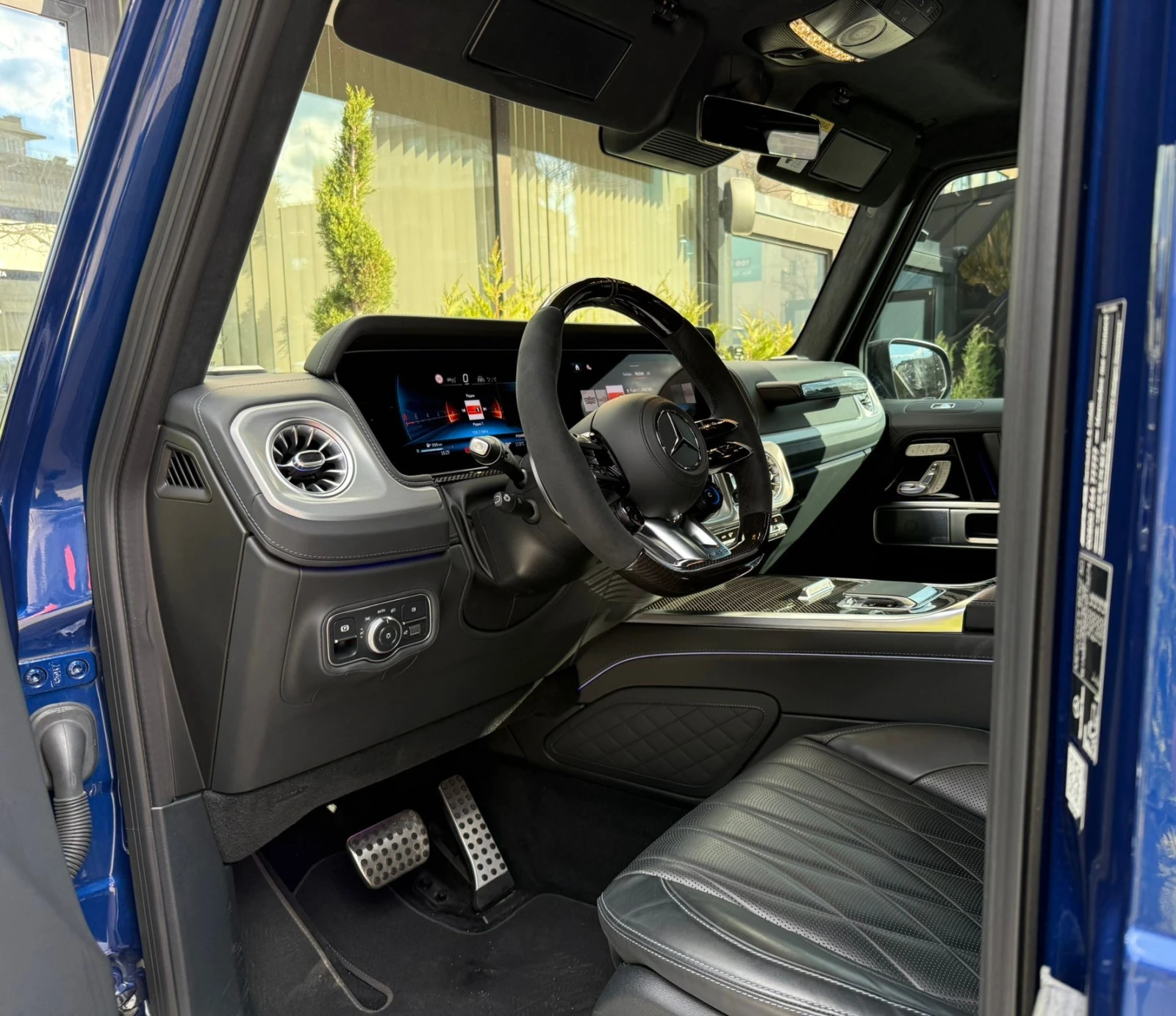 Mercedes-Benz G 63 AMG CARBON/A22/BRILIANT BLUE, снимка 10 - Автомобили и джипове - 53988479