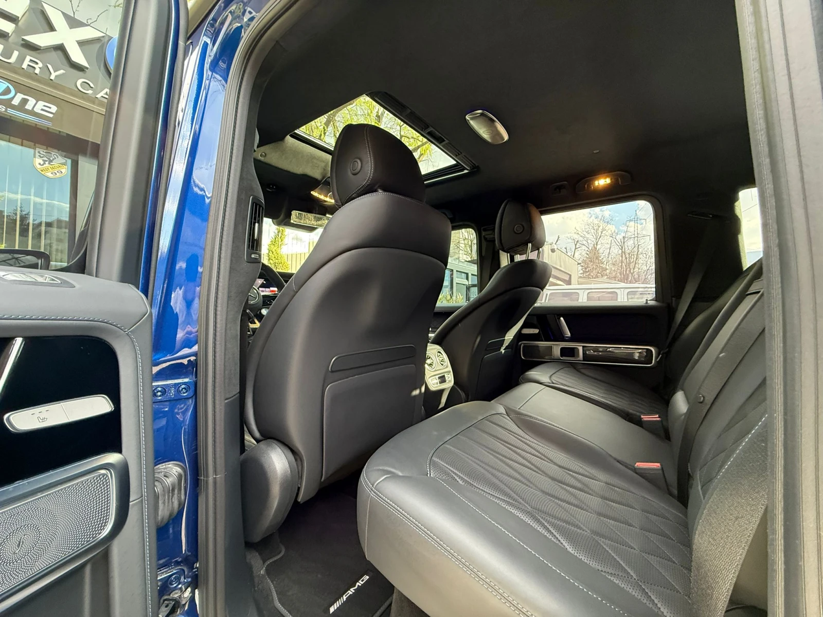 Mercedes-Benz G 63 AMG CARBON/A22/BRILIANT BLUE, снимка 14 - Автомобили и джипове - 53988479