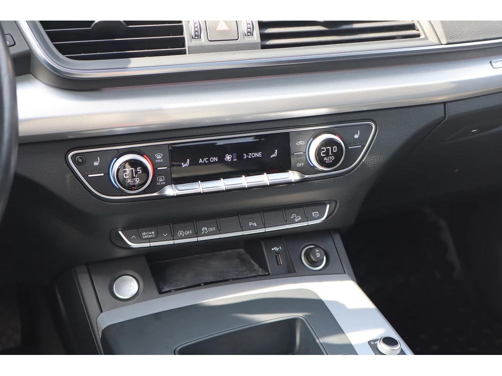 Audi Q5 S-Line| PANO| ПАМЕТ| CARFAX| ФИКСИРАНА ЦЕНА| , снимка 12 - Автомобили и джипове - 54218881