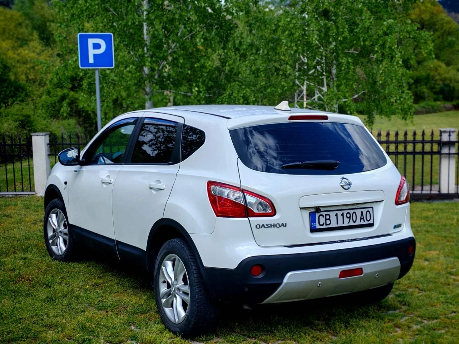 Nissan Qashqai 1.5dci рег.обслуж., снимка 7 - Автомобили и джипове - 54385735