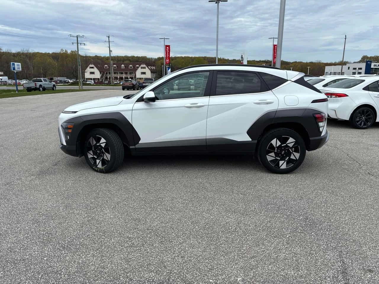 Hyundai Kona Preferred/ПОДГРЕВИ/ШИБИДАХ/ДИСТРОНИК, снимка 3 - Автомобили и джипове - 54599170