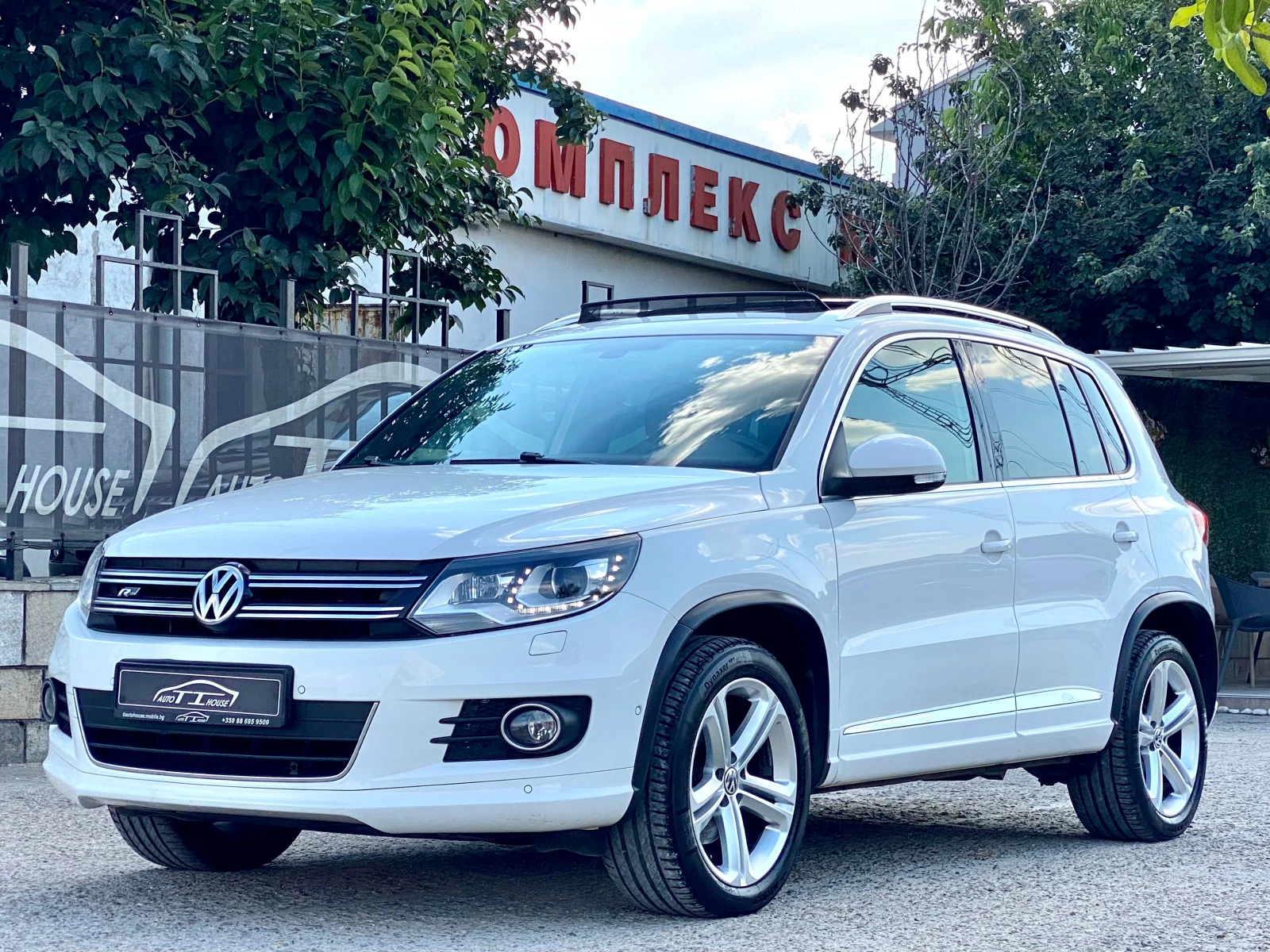 VW Tiguan R-Line* 4 Motion* Pano* 2.0TDI 177кс* , снимка 6 - Автомобили и джипове - 55122213