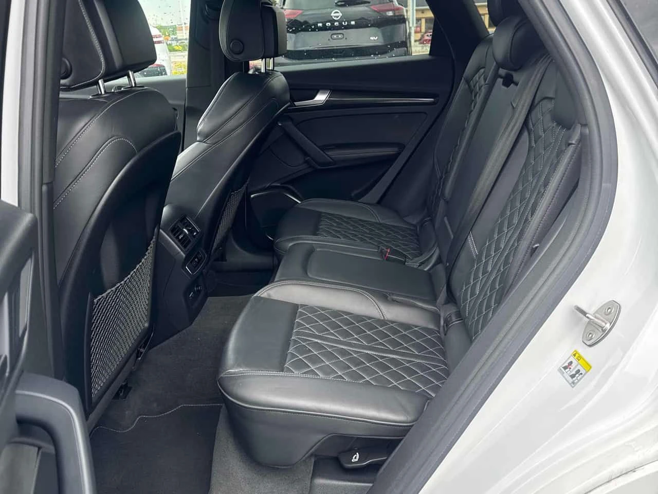 Audi SQ5 * Progressiv * CARFAX * БЕЗ ПЪРВОНАЧАЛНА ВНОСКА, снимка 15 - Автомобили и джипове - 55226331