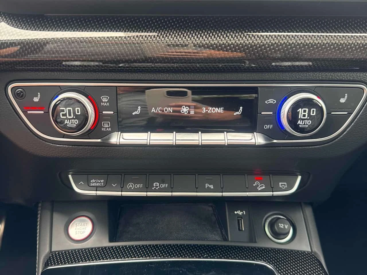 Audi SQ5 * Progressiv * CARFAX * БЕЗ ПЪРВОНАЧАЛНА ВНОСКА, снимка 10 - Автомобили и джипове - 55226331