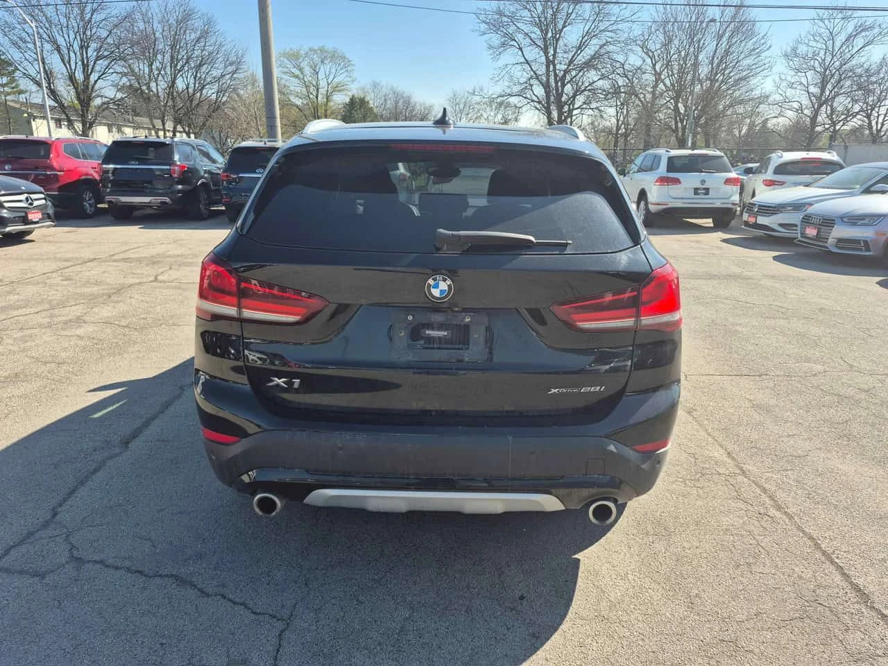 BMW X1 * xDrive28i * АВТОКРЕДИТ БЕЗ ПЪРВОНАЧАЛНА ВНОСКА* , снимка 4 - Автомобили и джипове - 55247539