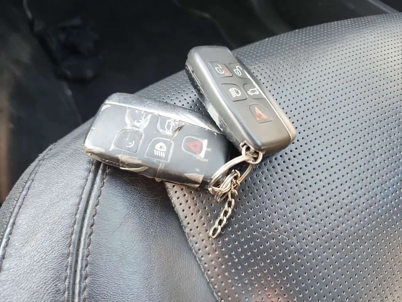 Land Rover Discovery Sport  4wd 4dr Hse Luxury / АВТОКРЕДИТ , снимка 8 - Автомобили и джипове - 55474339