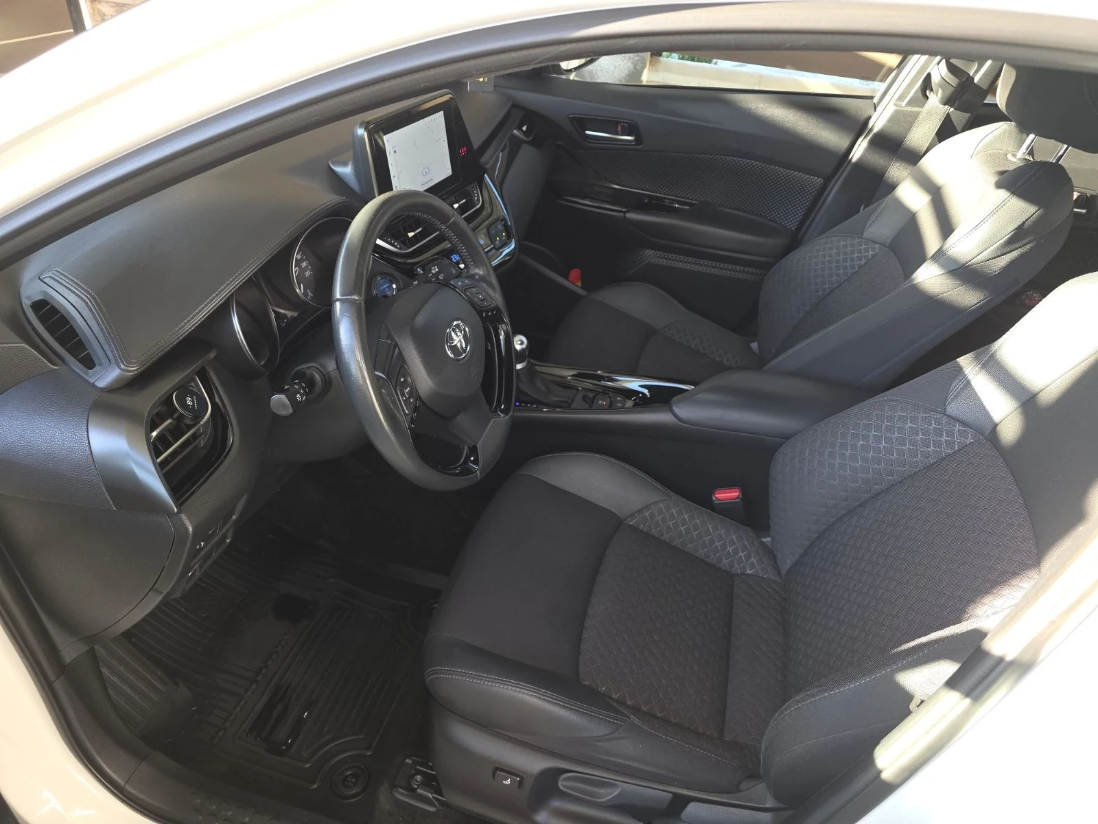 Toyota C-HR 2.0 hybrid-184 hp | Mobile.bg � ����������� 6