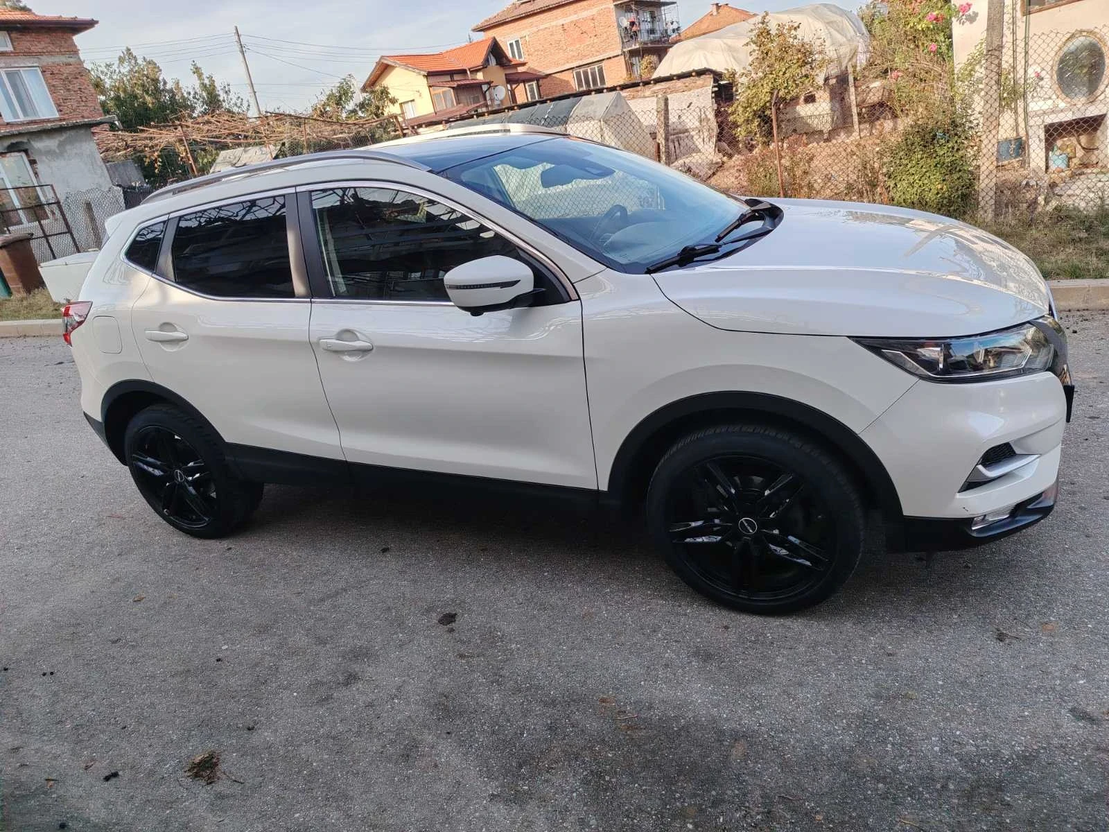Nissan Qashqai, снимка 2 - Автомобили и джипове - 56589069