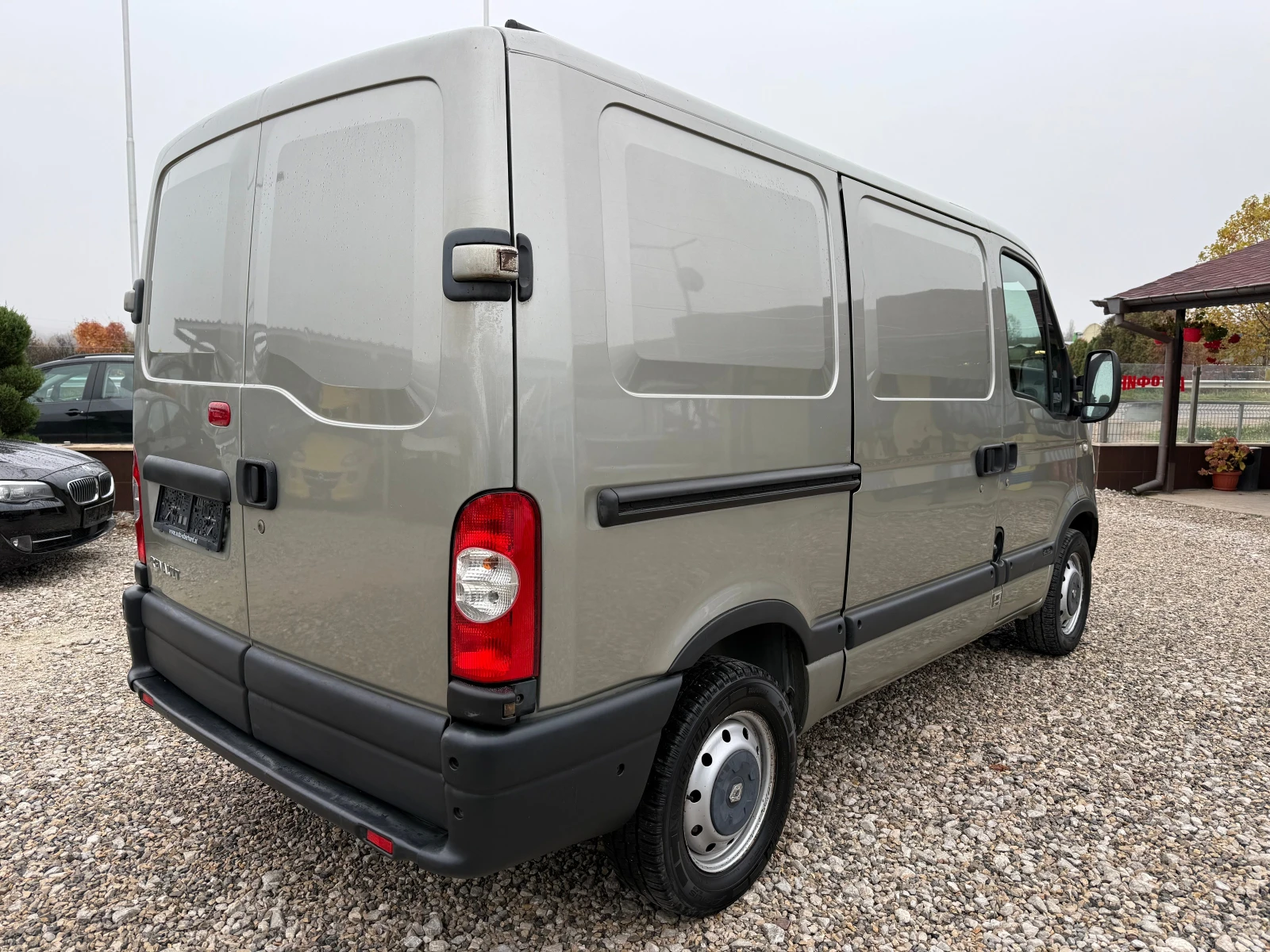 Renault Master 2, 5 DCI КЛИМАТИК !! 2 СТРАНИЧНИ ВРАТИ !!  - изображение 3