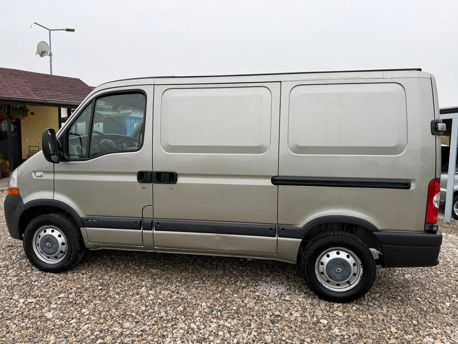 Renault Master 2, 5 DCI КЛИМАТИК !! 2 СТРАНИЧНИ ВРАТИ !!  - изображение 6
