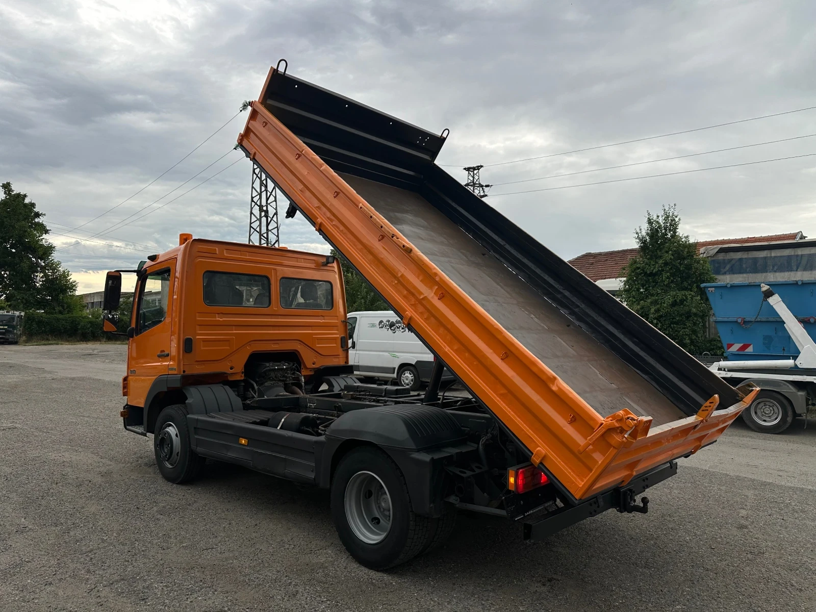 Mercedes-Benz Atego 818* Тристранен самосвал* 4м.* Топ състояние, снимка 5 - Камиони - 55224439