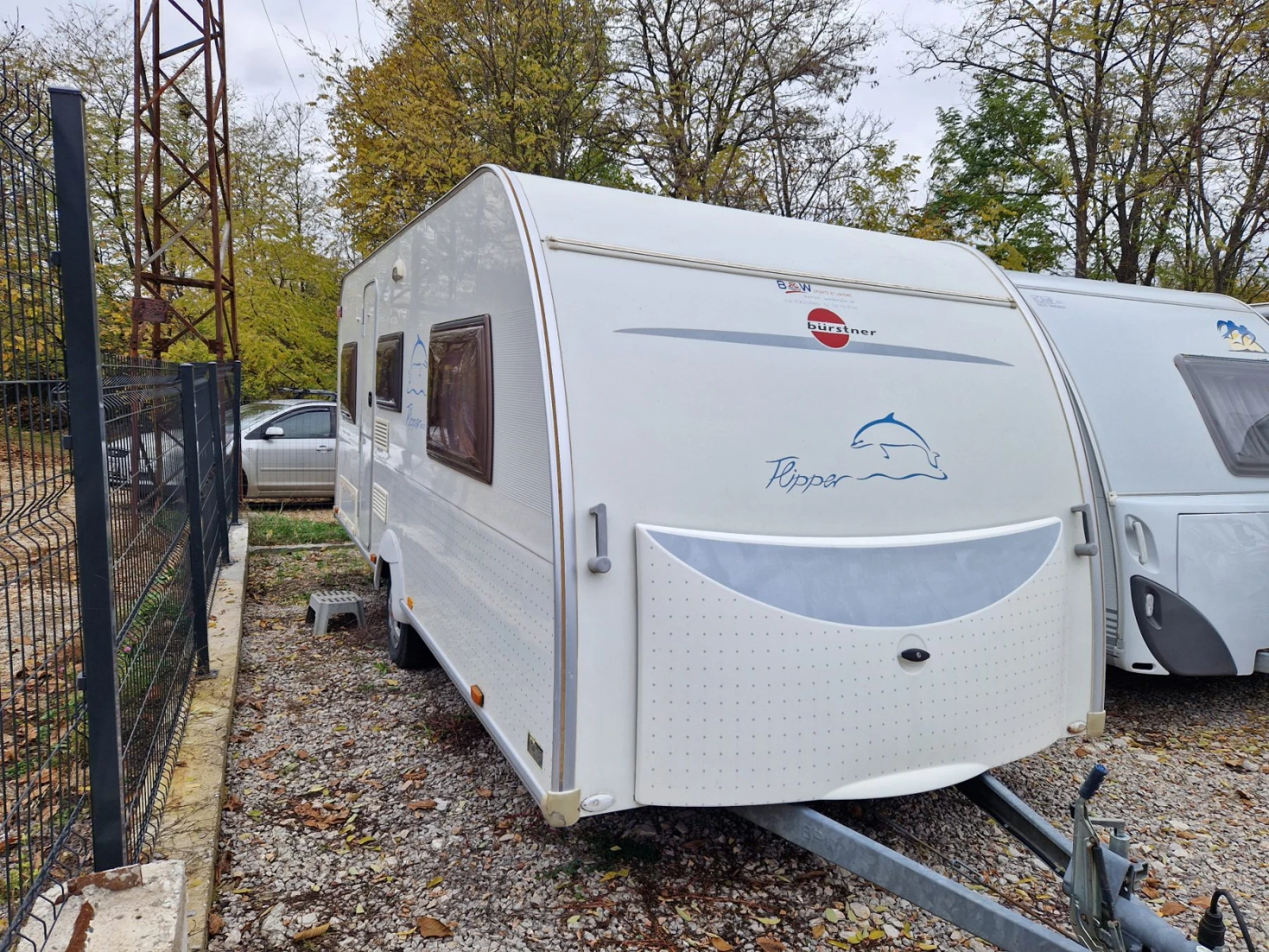 Каравана Burstner Flipper 480TK Швейцария, снимка 1