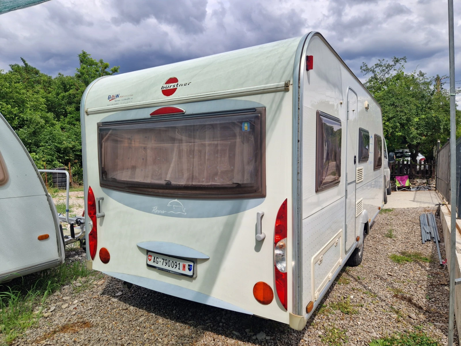 Каравана Burstner Flipper 480TK Швейцария, снимка 4 - Каравани и кемпери - 55207909